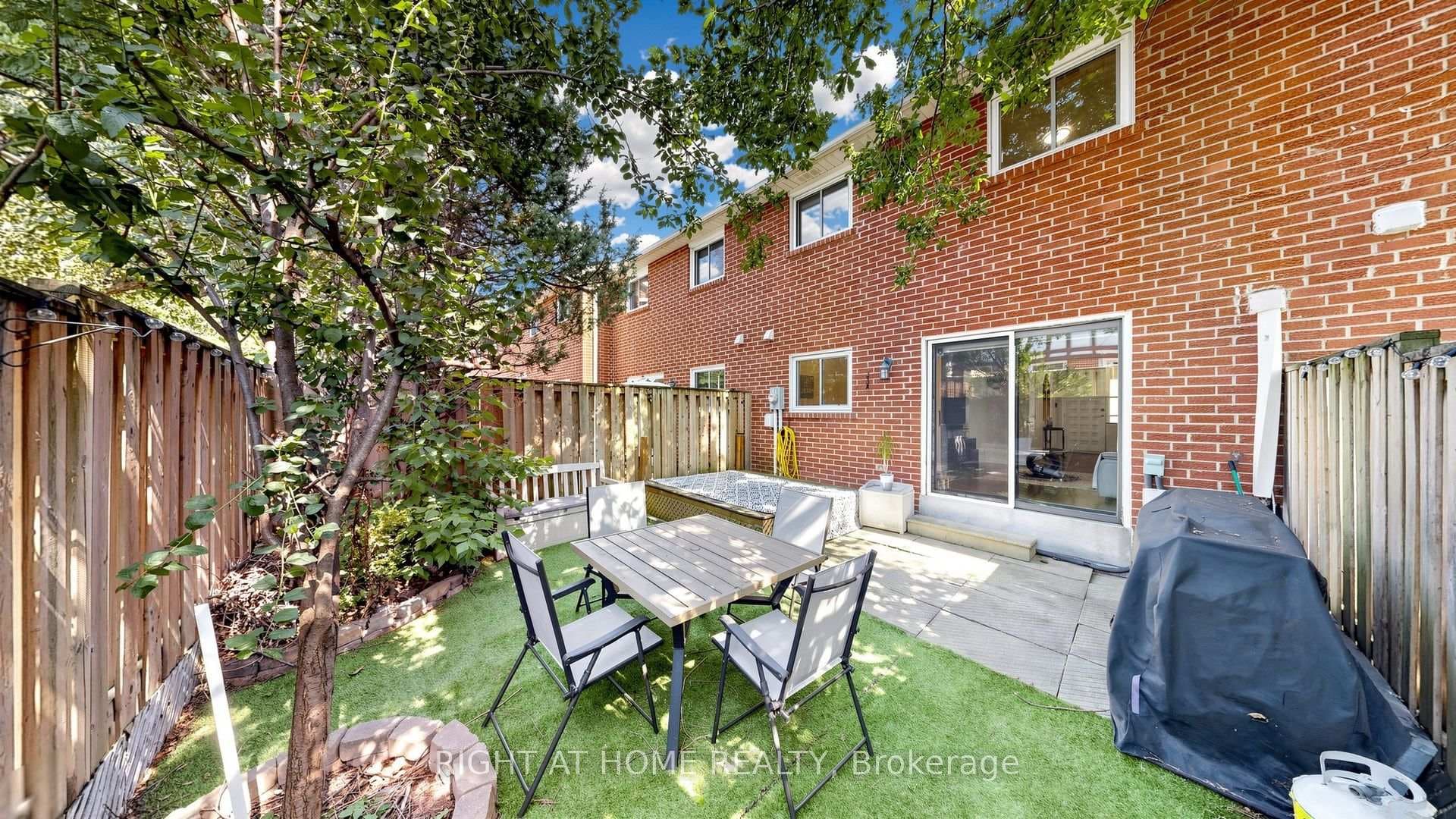 4 Harper Way photo 32