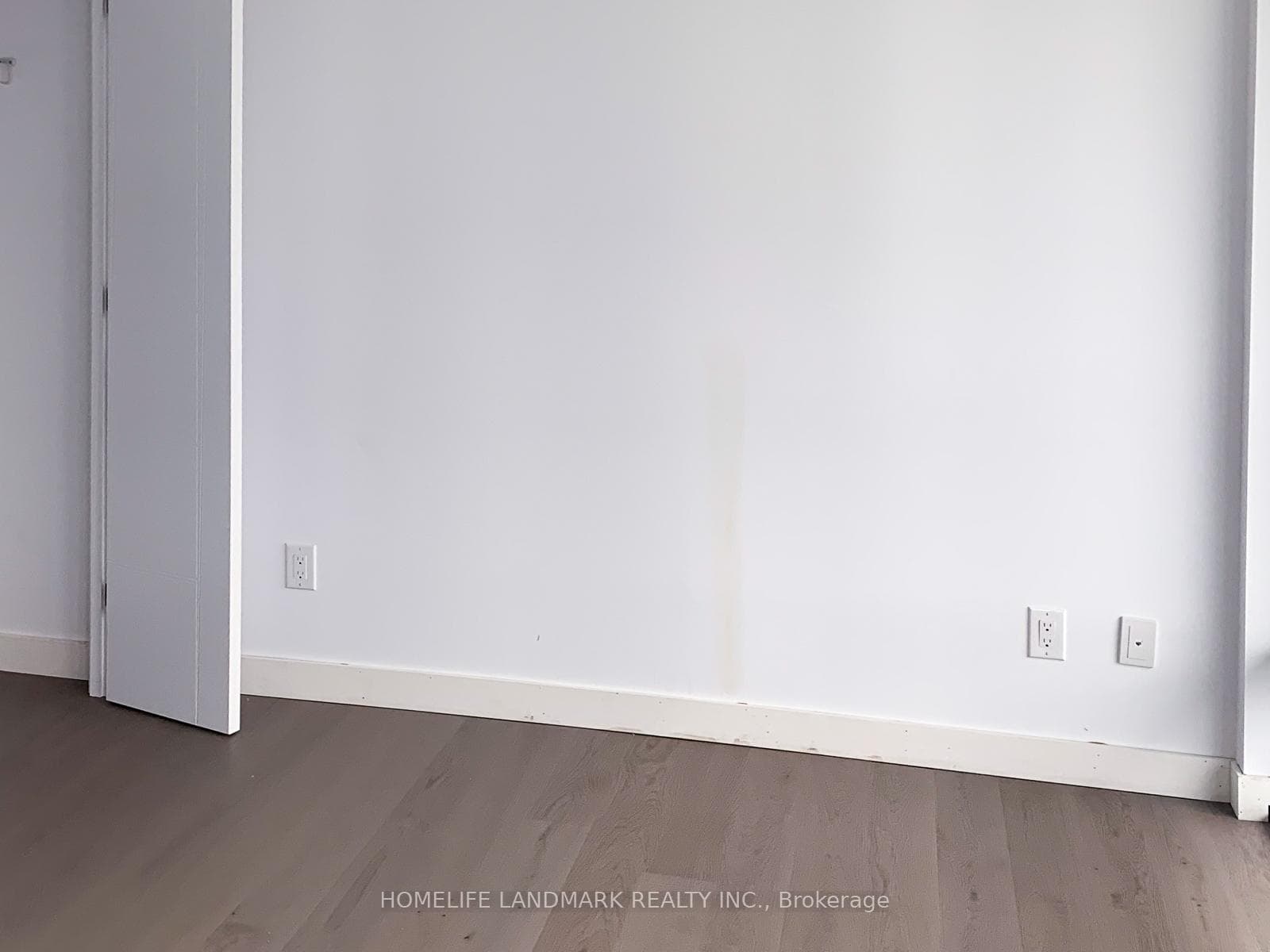 488 University Avenue Unit 3302 photo 12