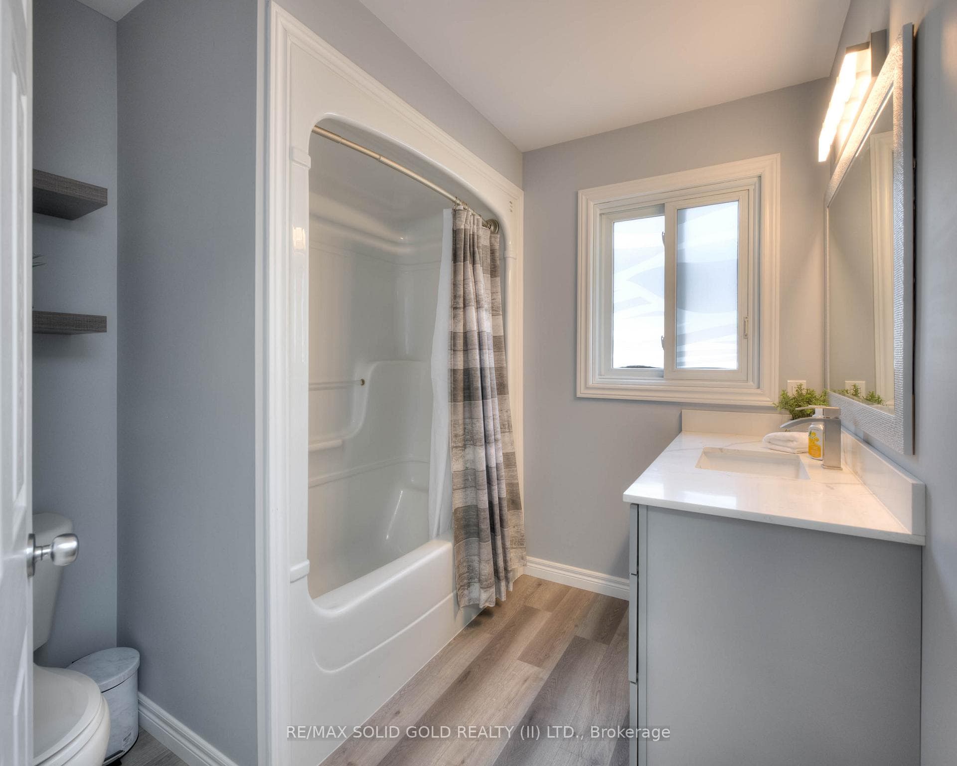 460 Colt Street photo 33