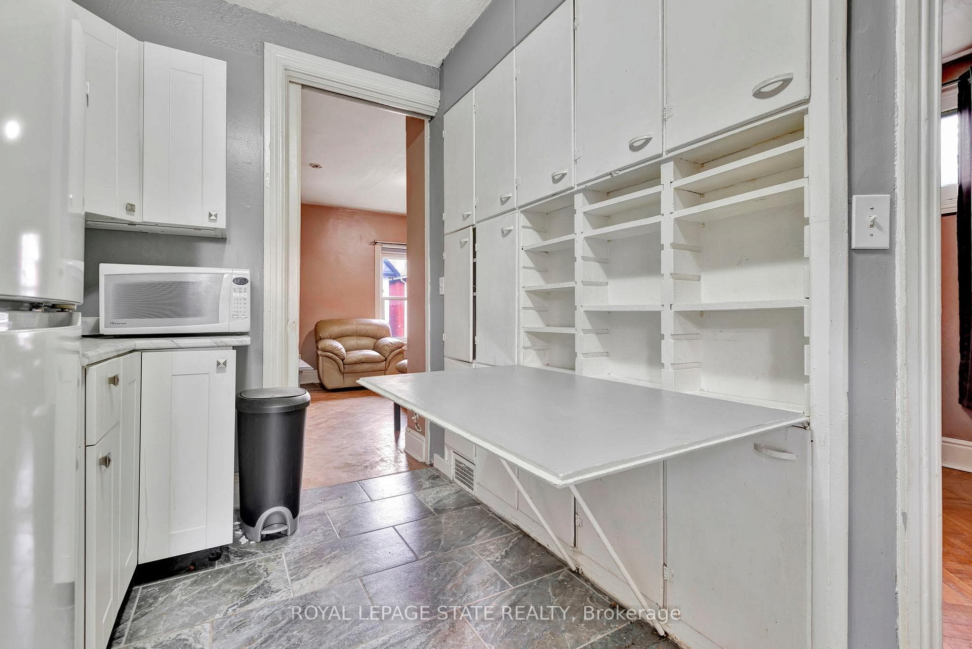 304 Emerald Street photo 12