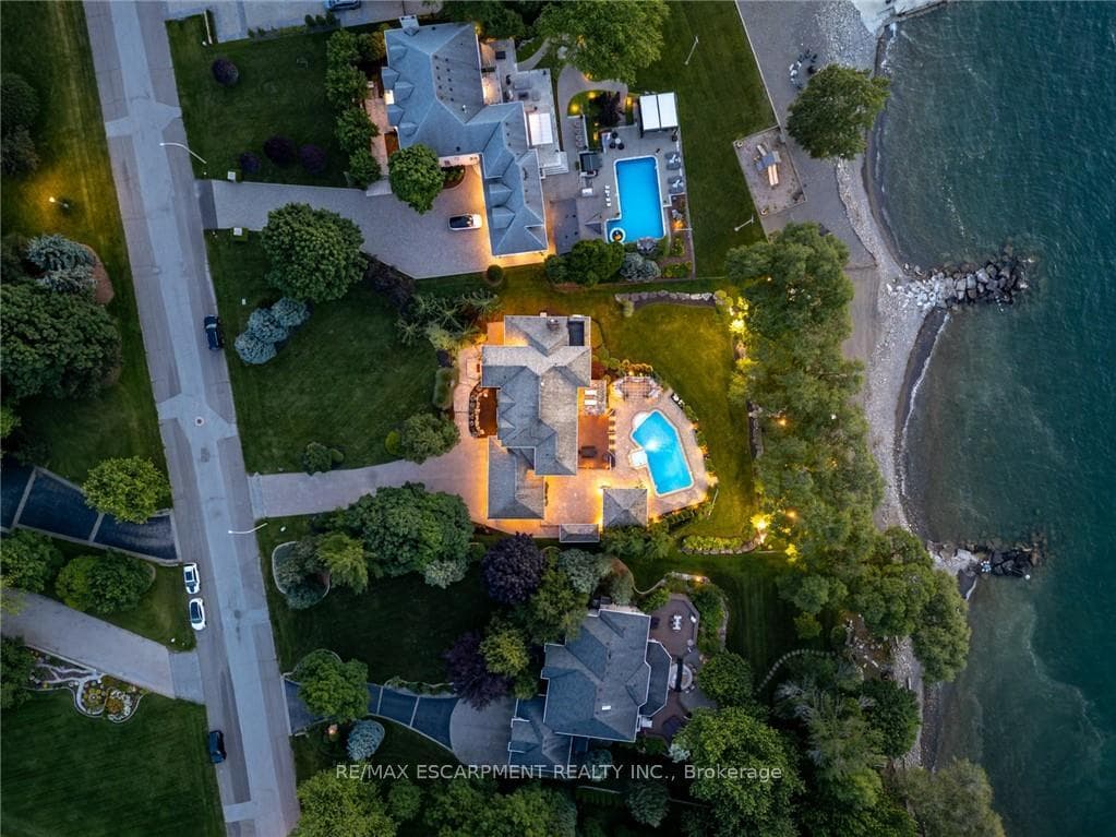17 Lochside Drive photo 2