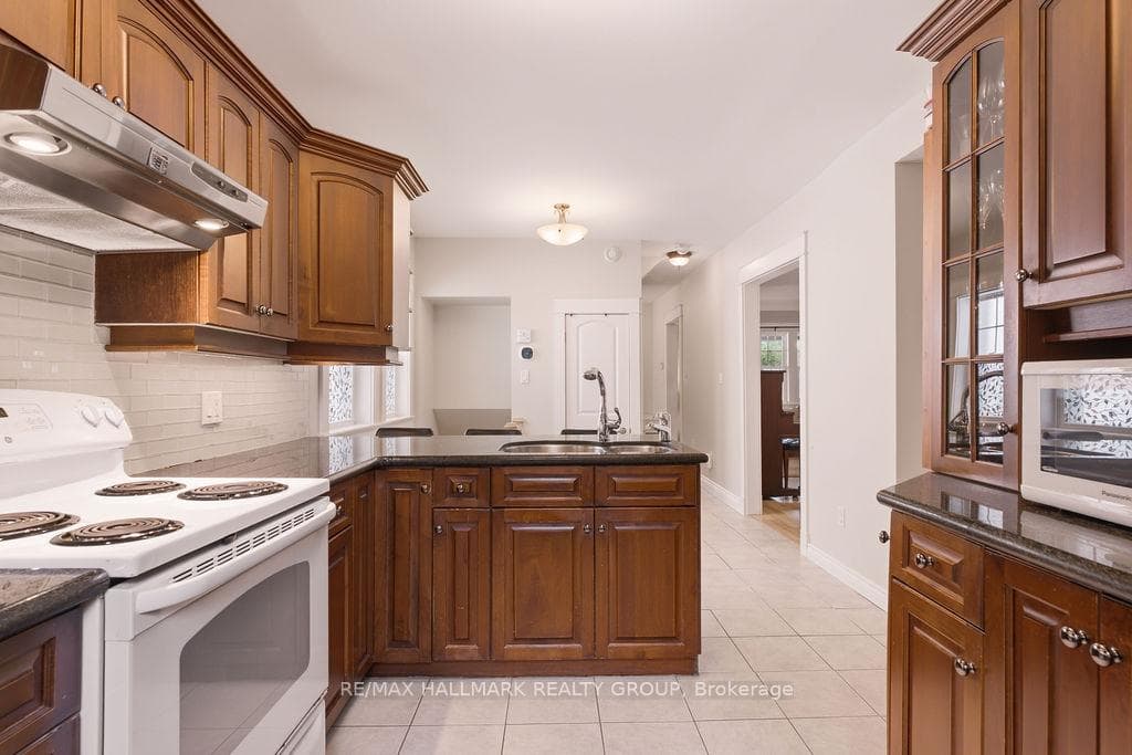 94 Marlborough Avenue photo 17