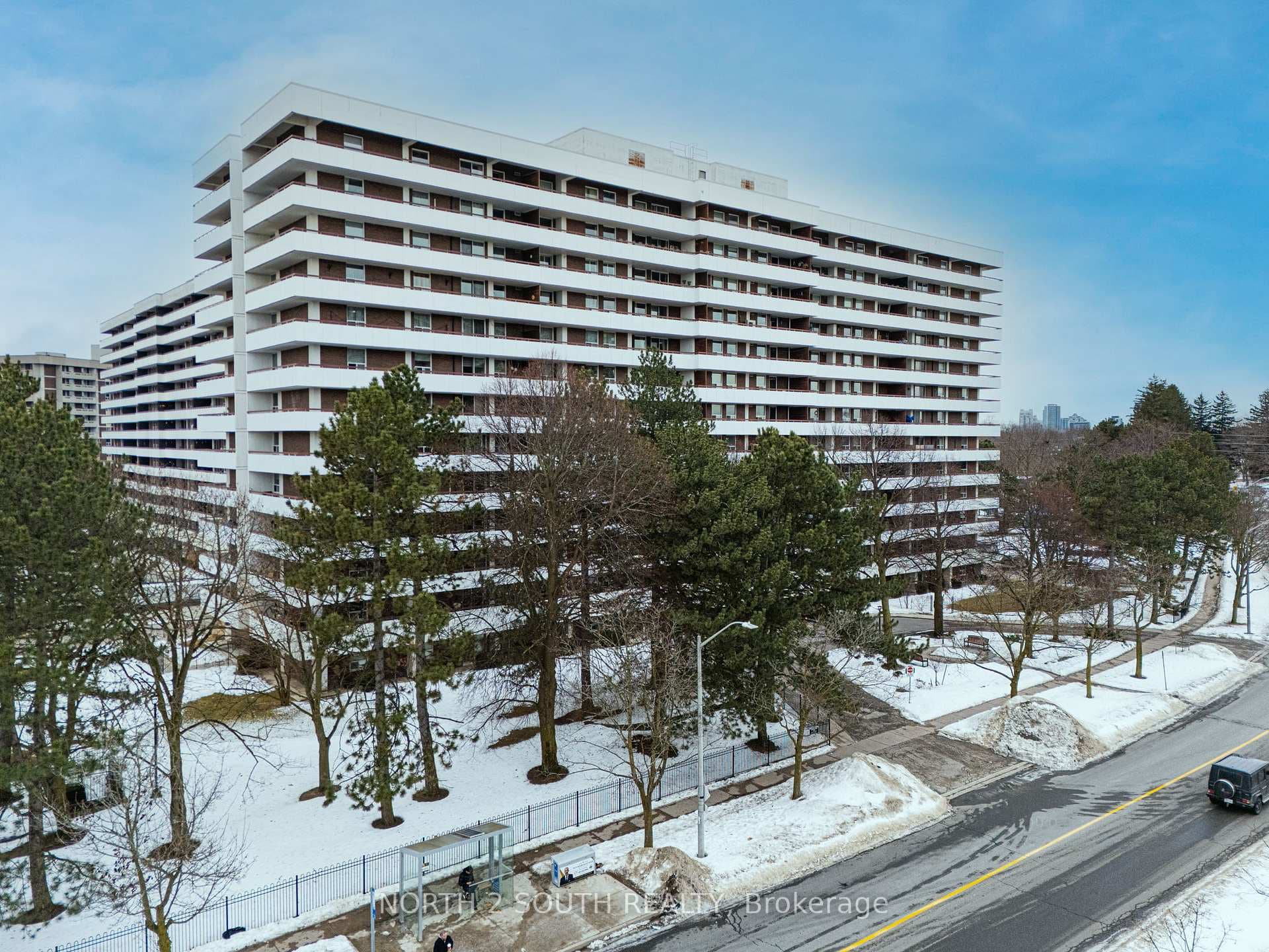 1 Royal Orchard Boulevard Unit 703 photo 1
