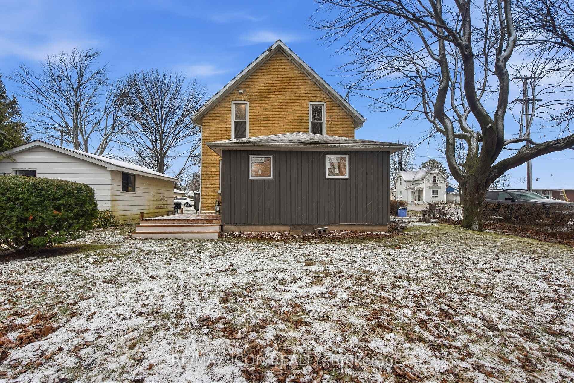 182 Maple Street photo 39