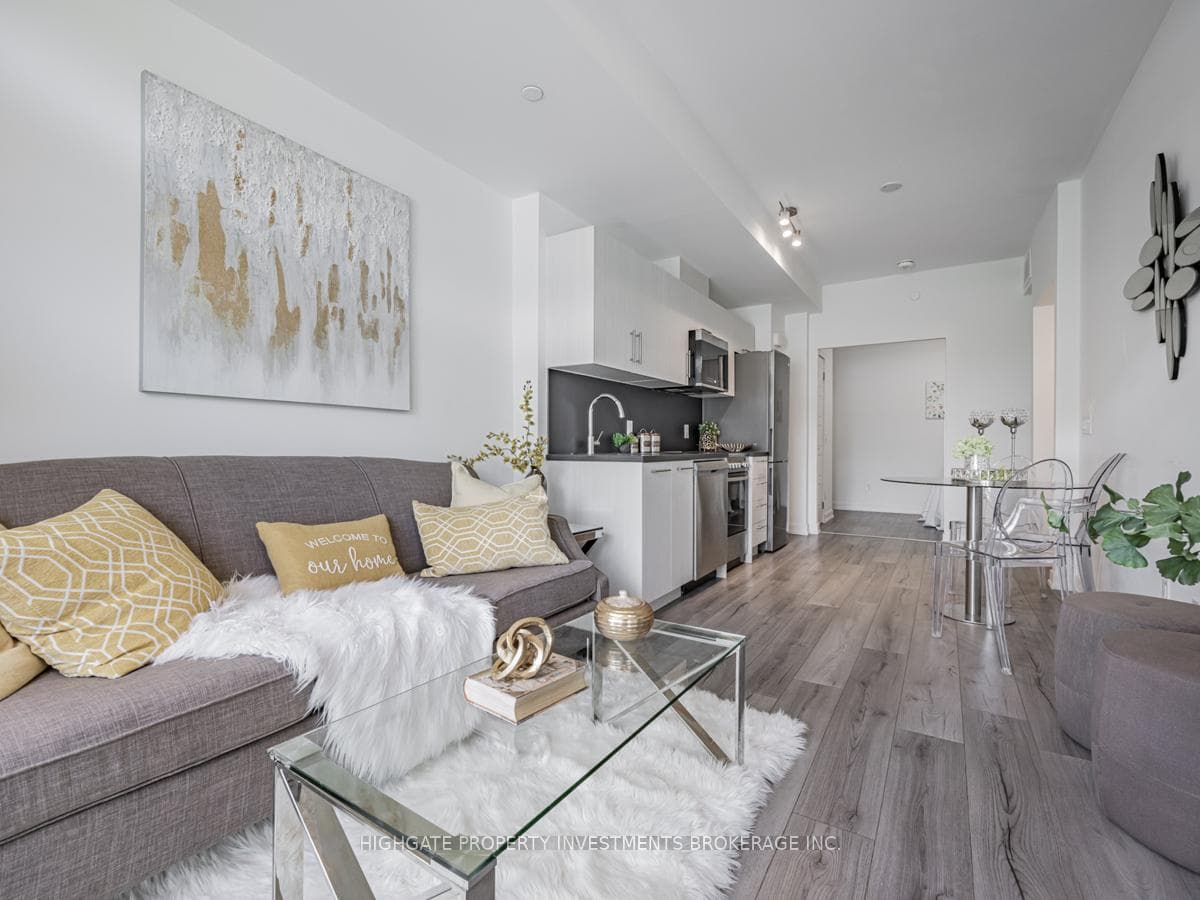 266 Finch Avenue Unit 13 photo 6