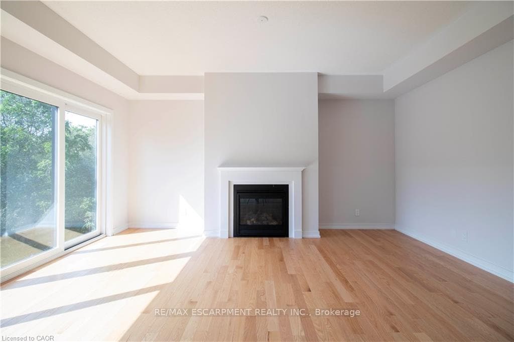Living Room With Gas Fireplace