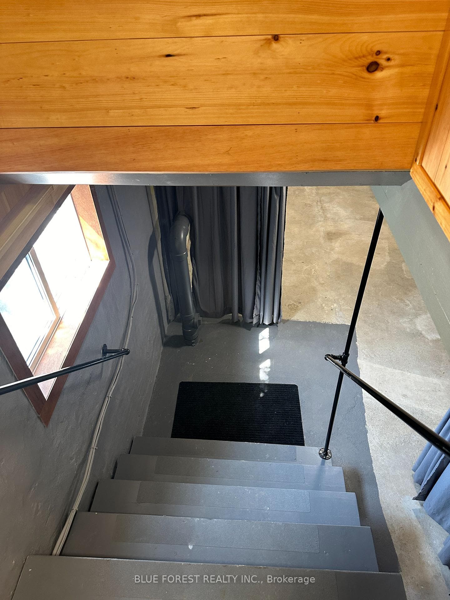 78 Andrew Street photo 31