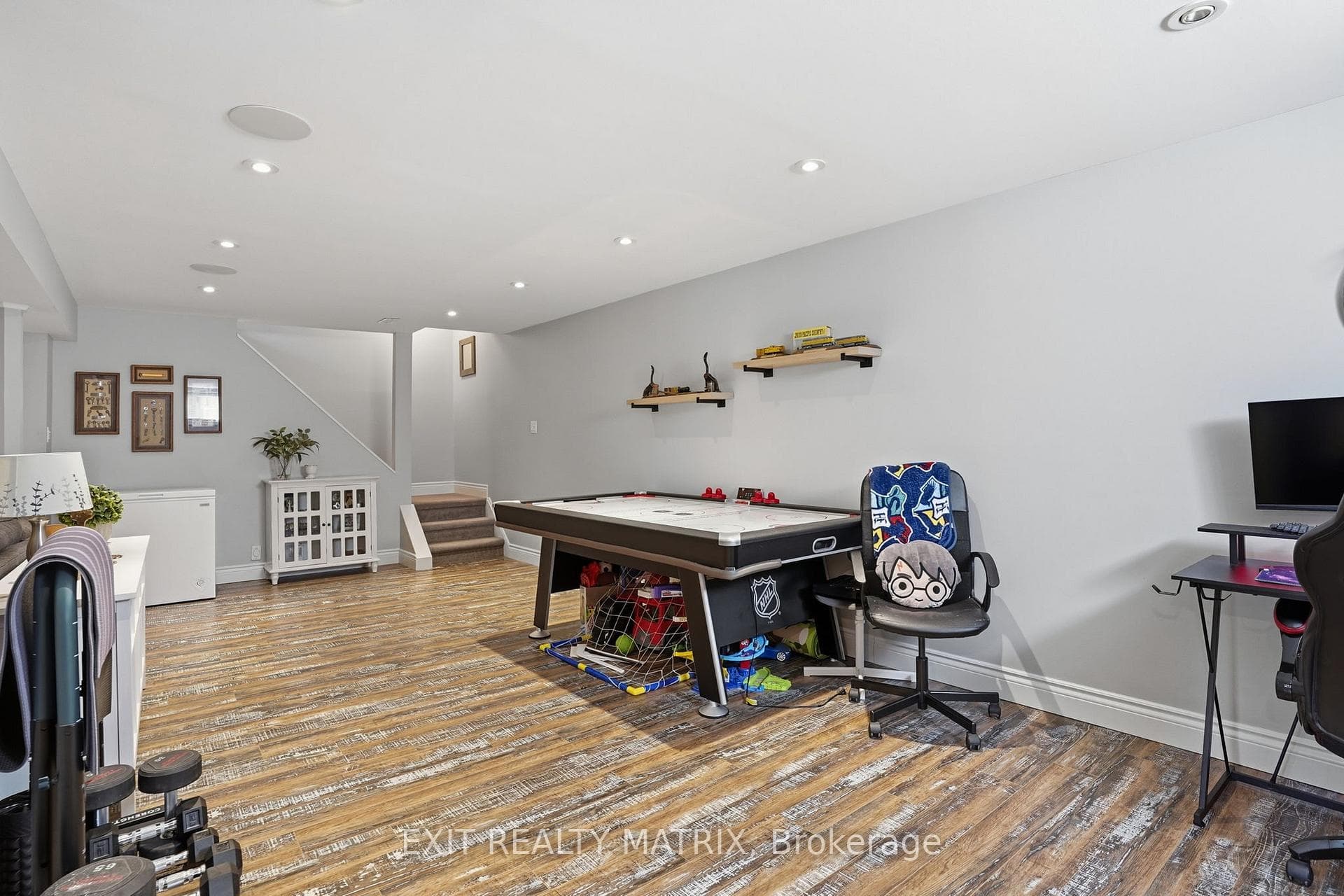 11 Promenade Boulevard photo 32