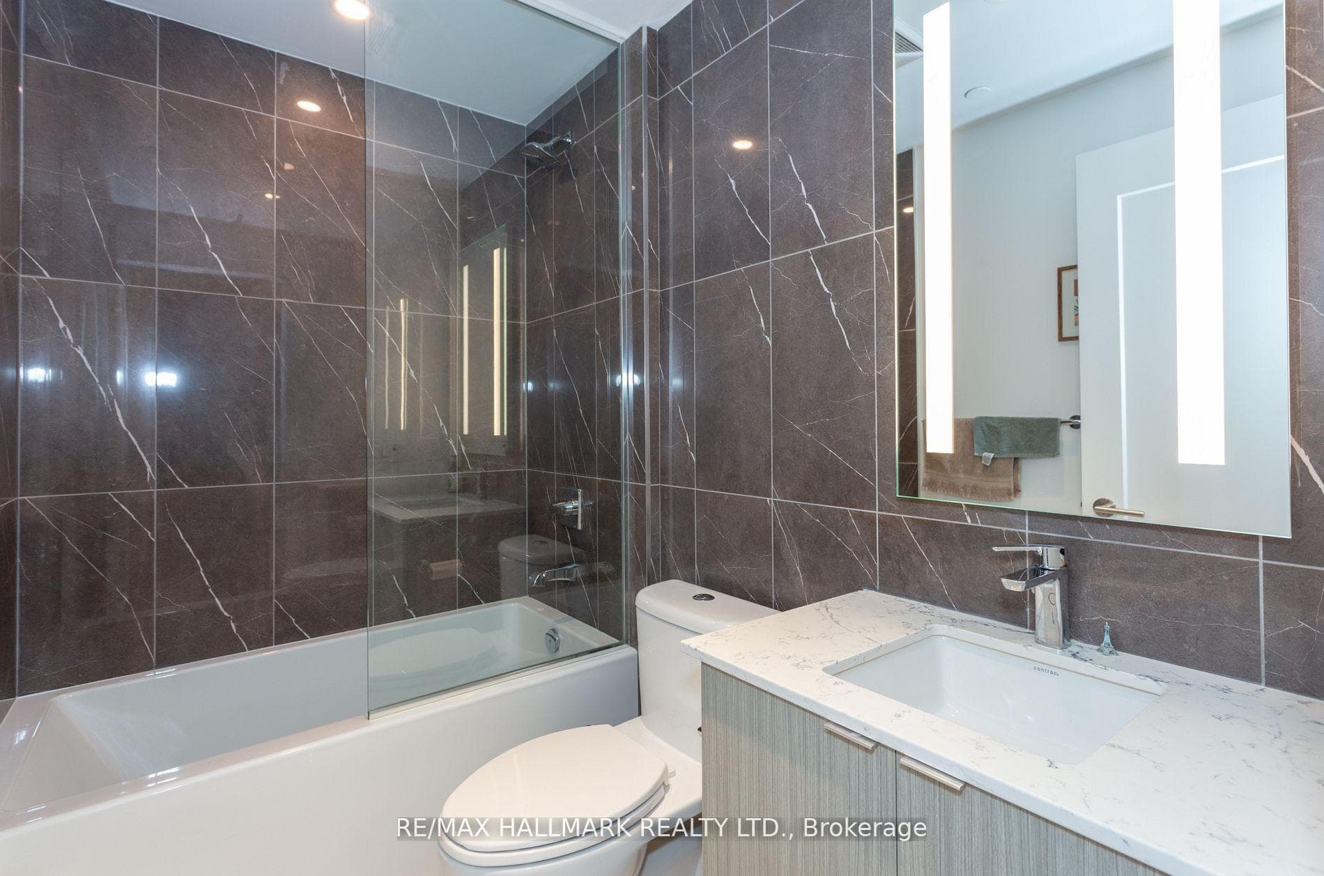 575 Bloor Street Unit 2109 photo 10