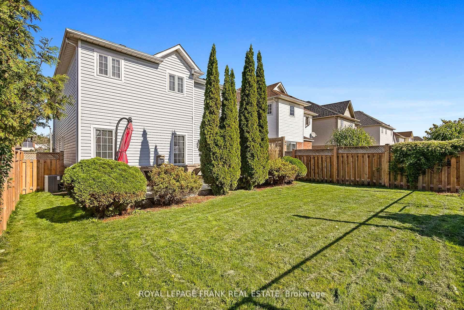 137 Whitby Shores Green Way photo 30