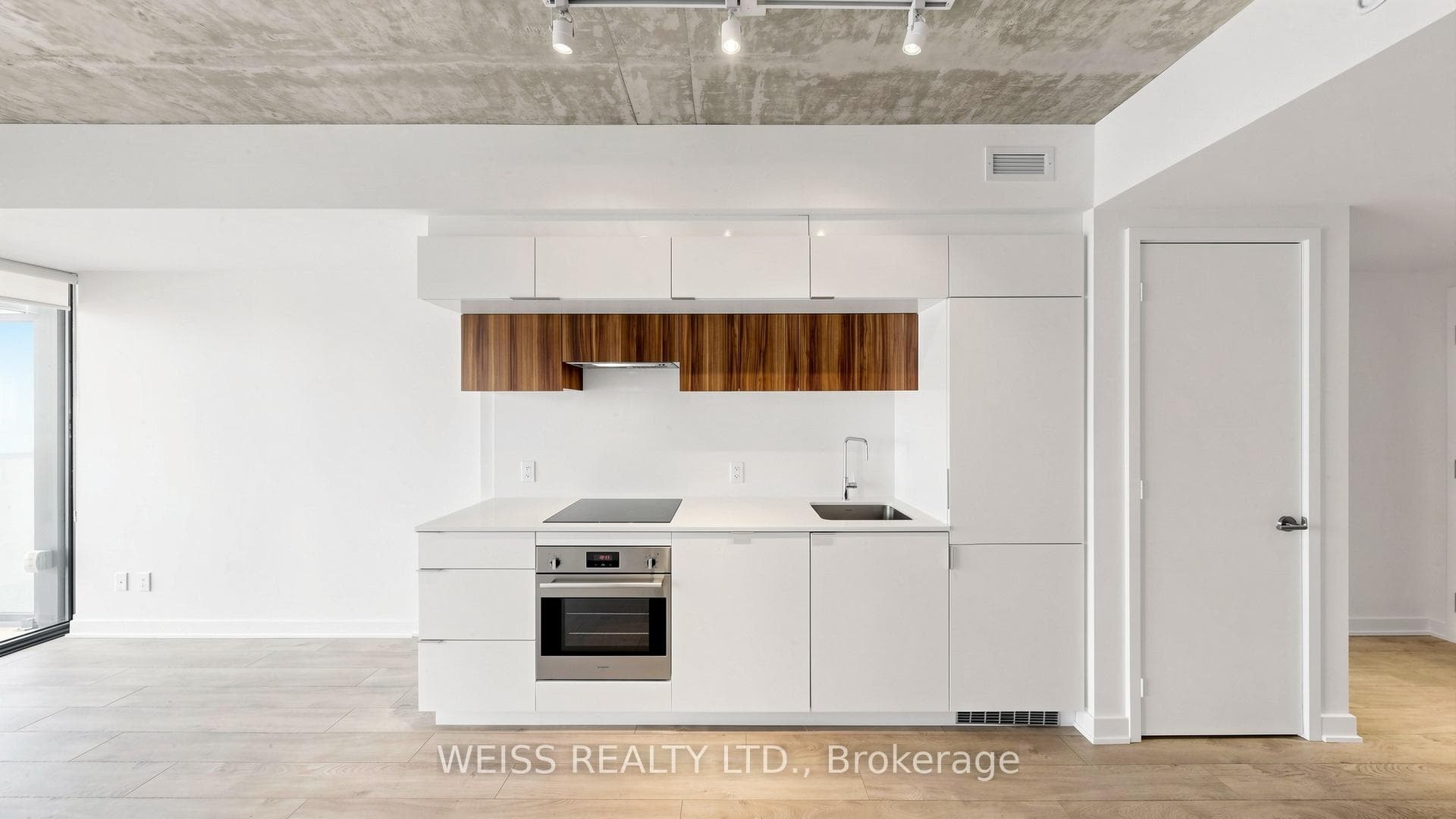 185 Roehampton Avenue Unit 520 photo 15