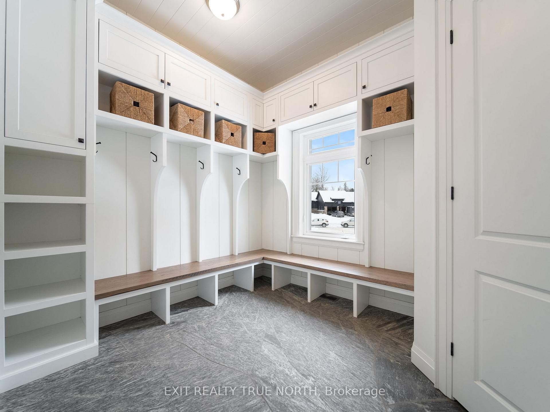 2084 Birkeshire Woods Lane photo 25