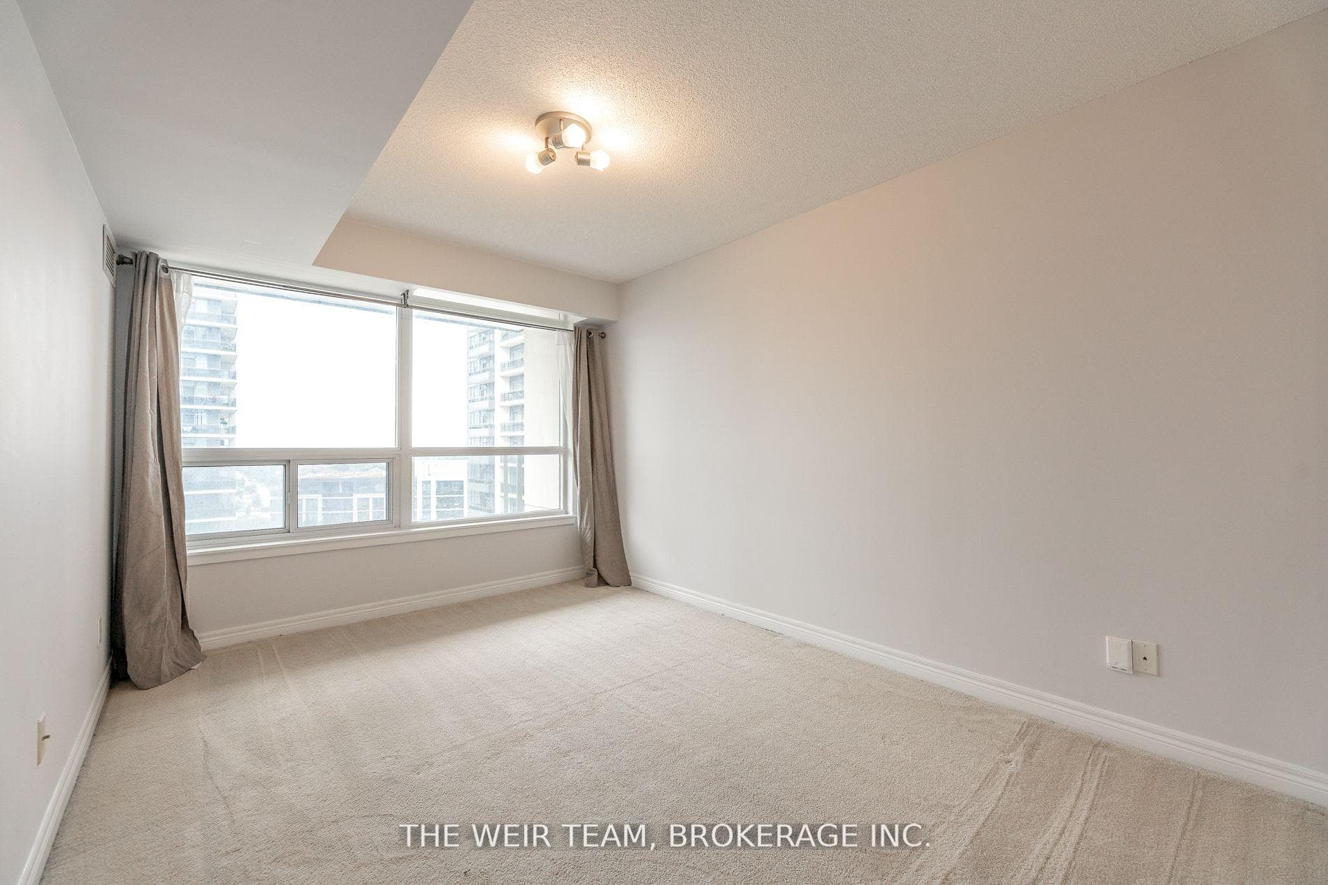60 Disera Drive Unit 608 photo 14