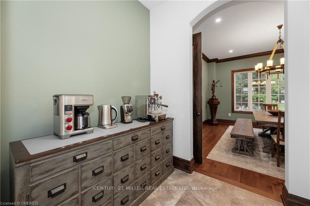 1173 POWERLINE RD Road photo 8