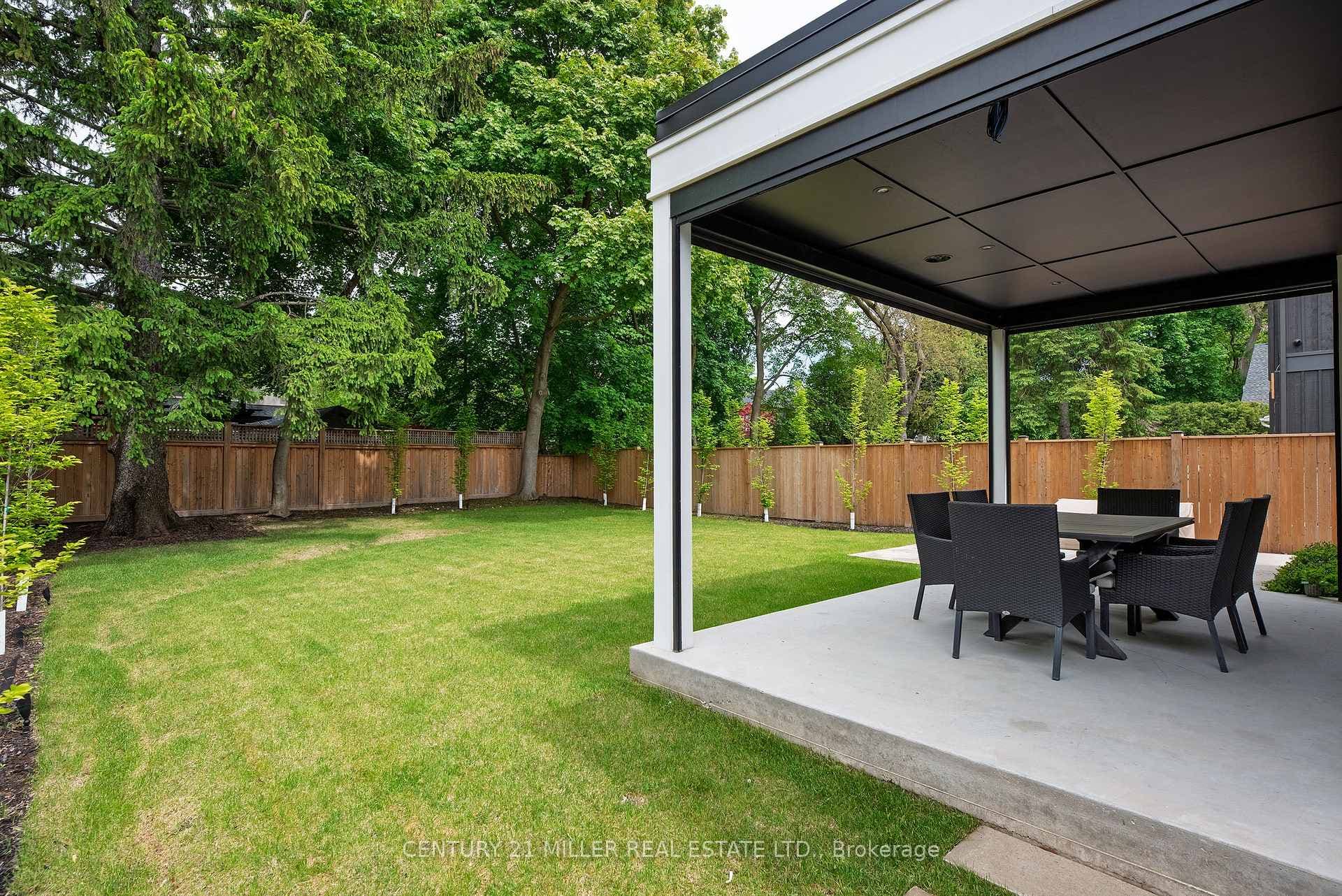 331 Macdonald Road photo 38