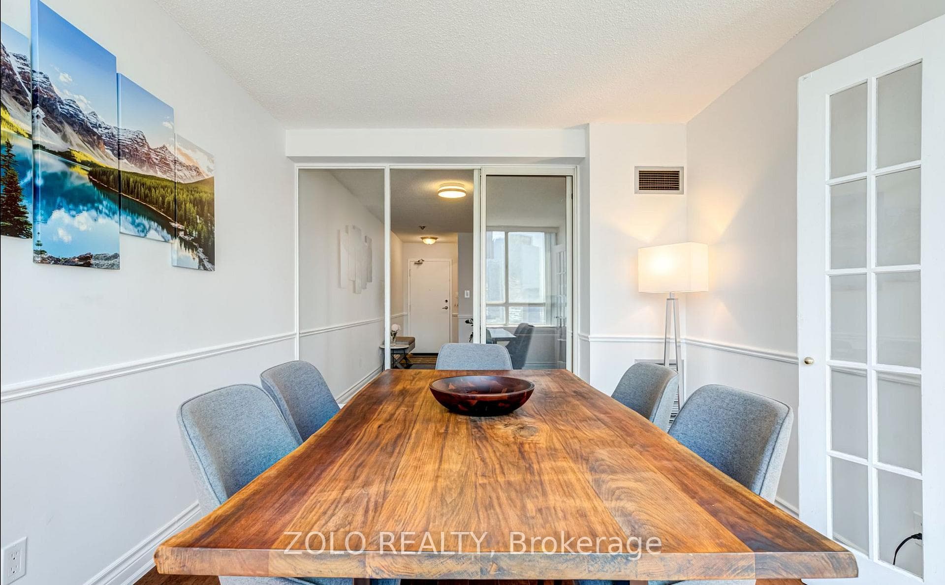 633 Bay Street Unit 2507 photo 7