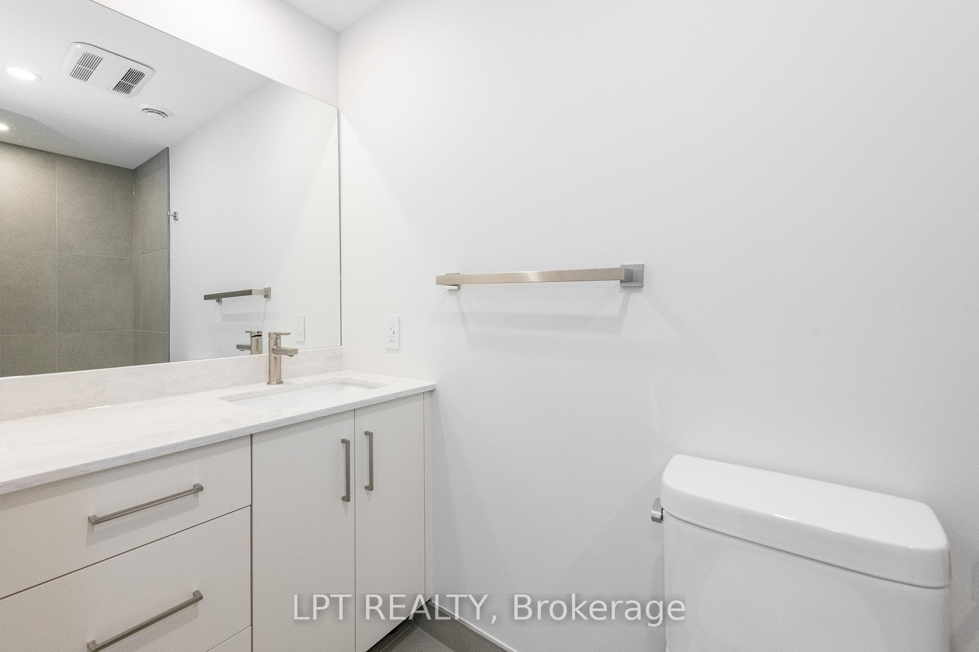 319 Shakespeare Street Unit 7 photo 9