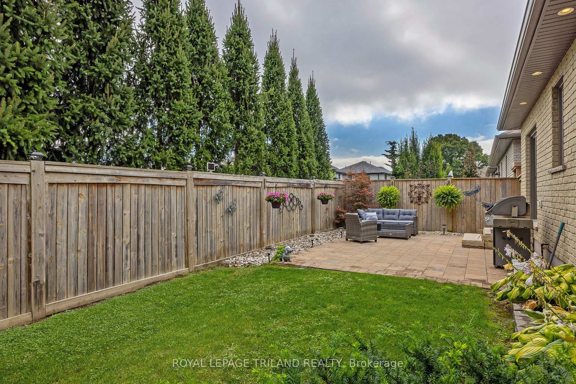 9 DAUSETT Drive Unit 37 photo 35