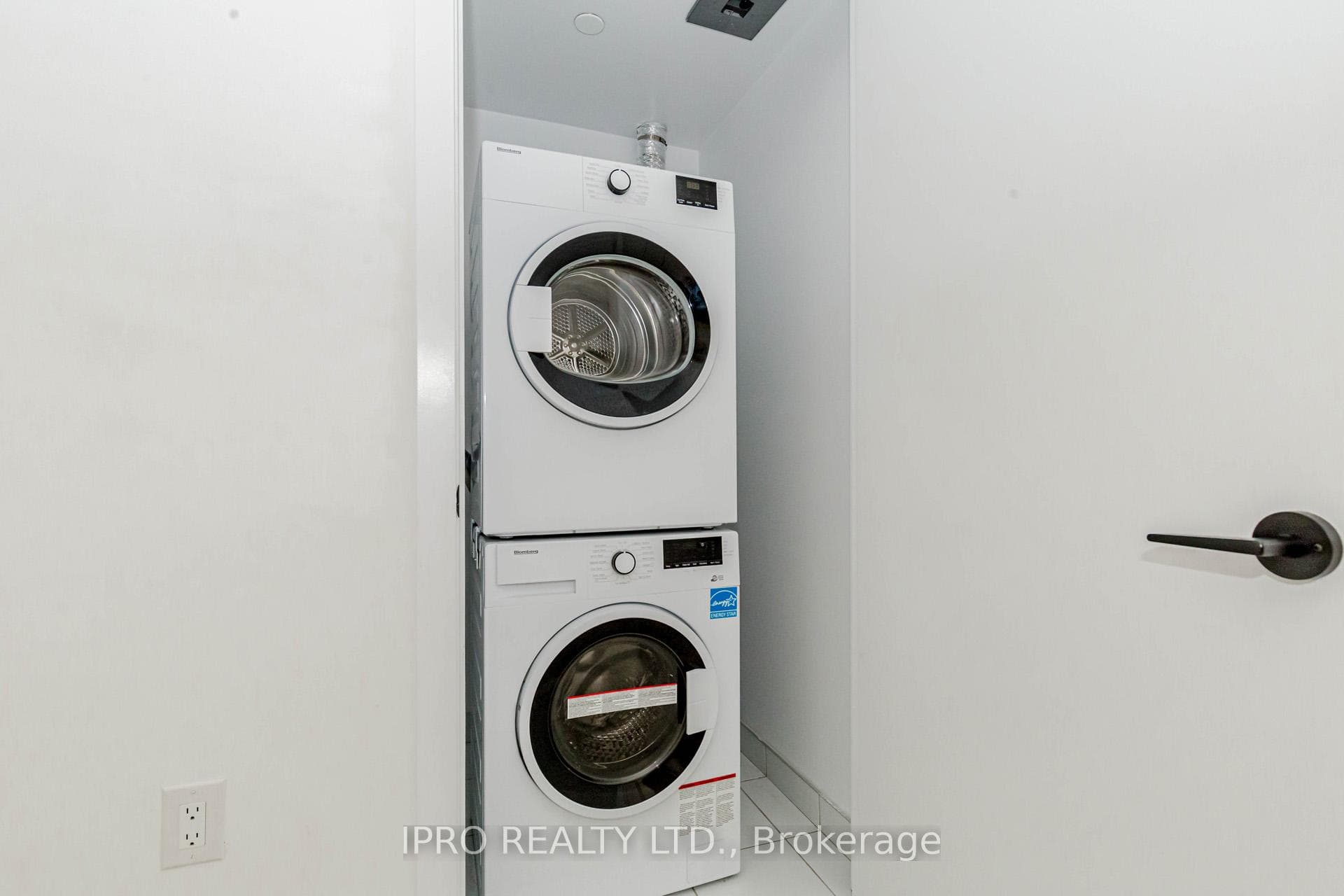 2450 OLD BRONTE Road Unit 624 photo 25
