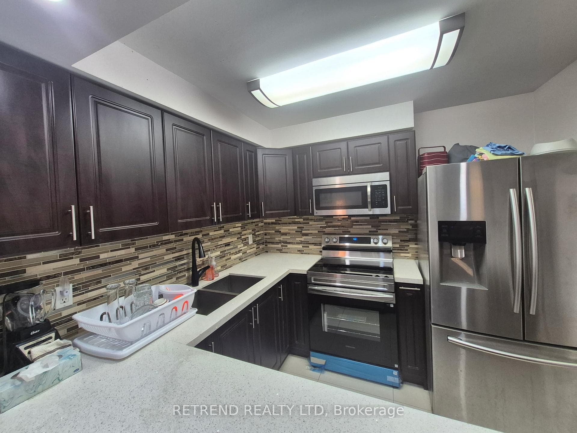 30 Greenfield Avenue Unit 1601 photo 3