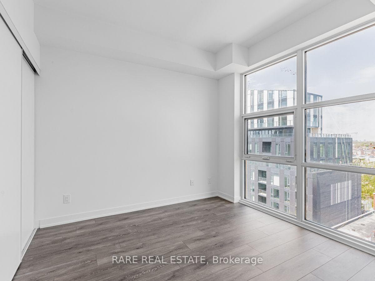 1787 St Clair Avenue Unit 815 photo 16