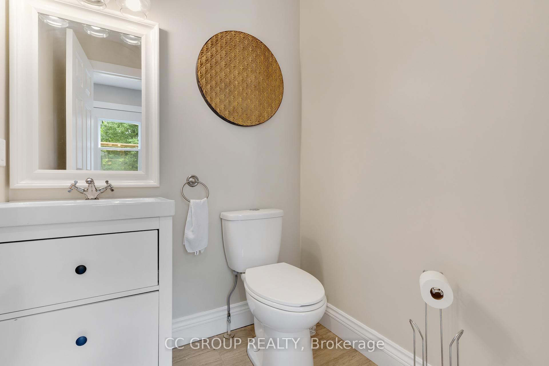 542 Huron Street photo 6