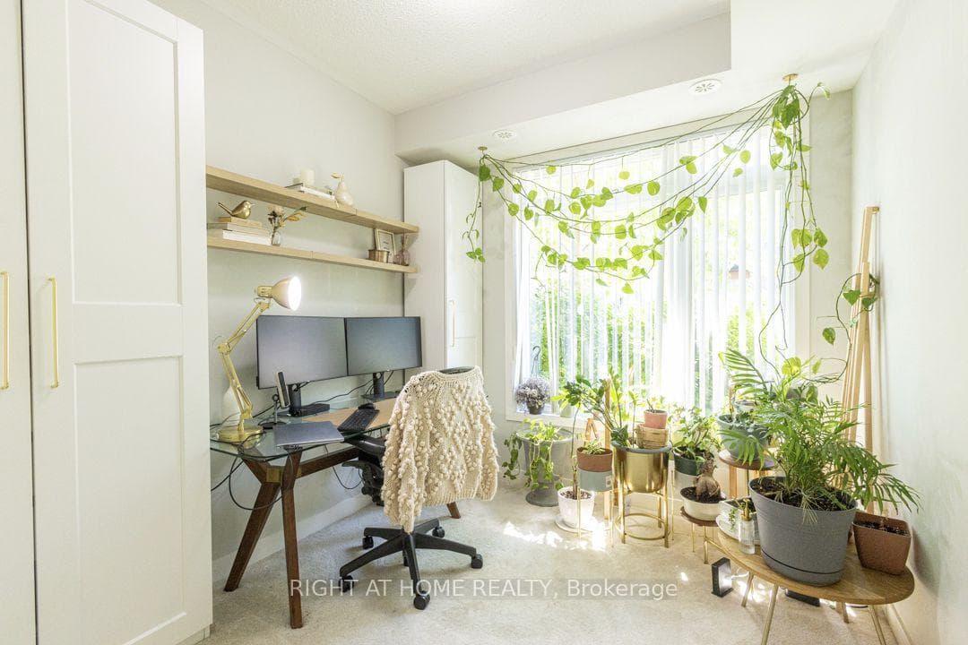 60 Orchid Place Drive Unit 19 photo 13