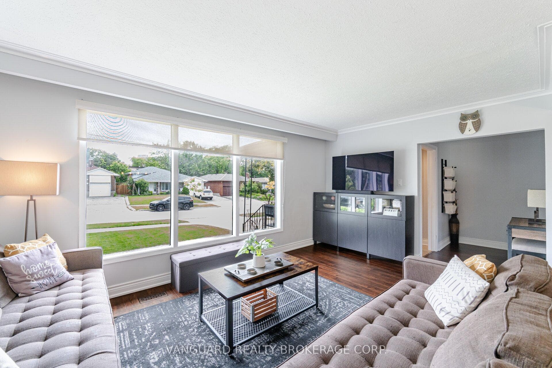 43 Robinglade Drive photo 5
