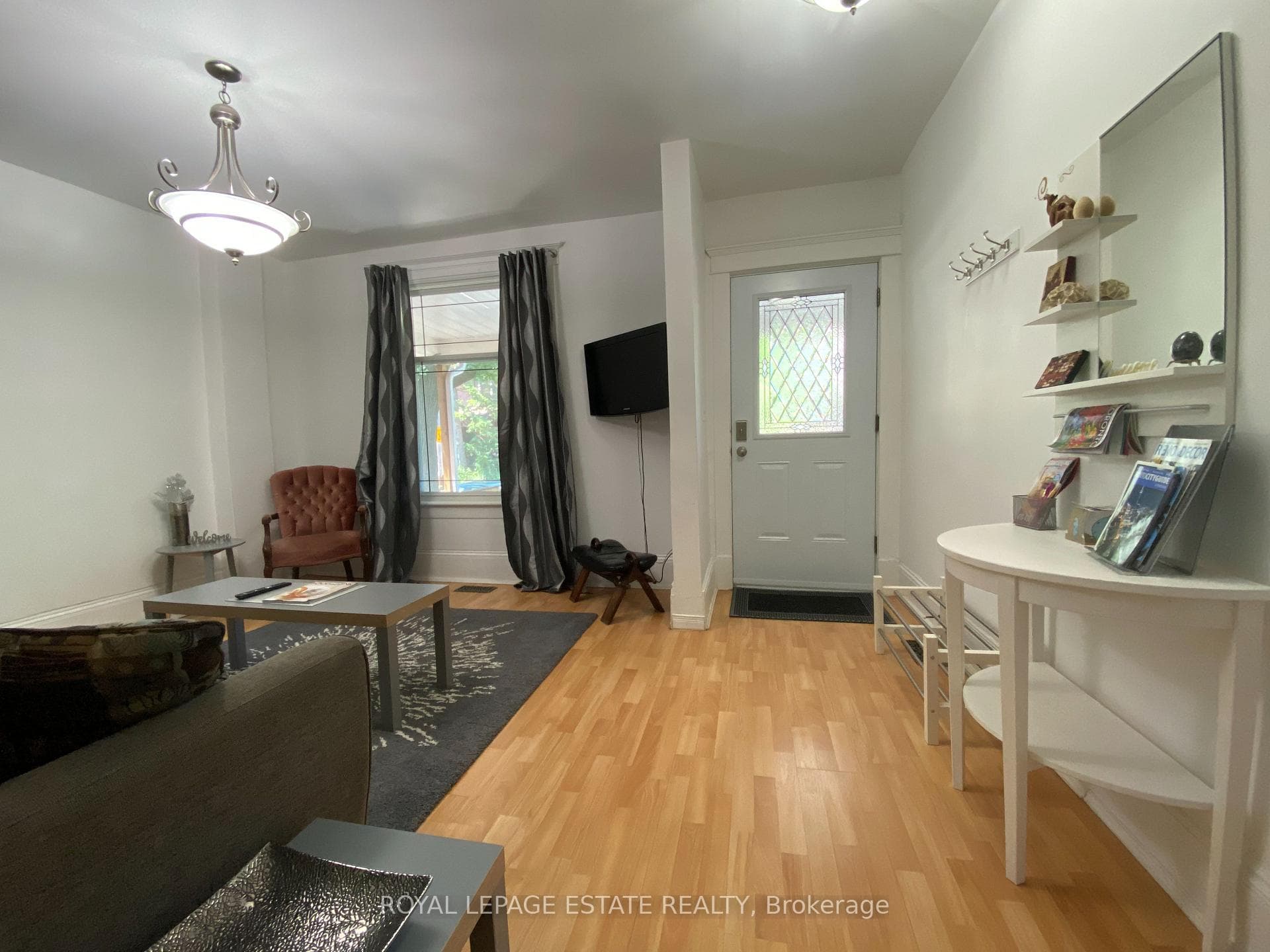 41 Dearbourne Avenue photo 5