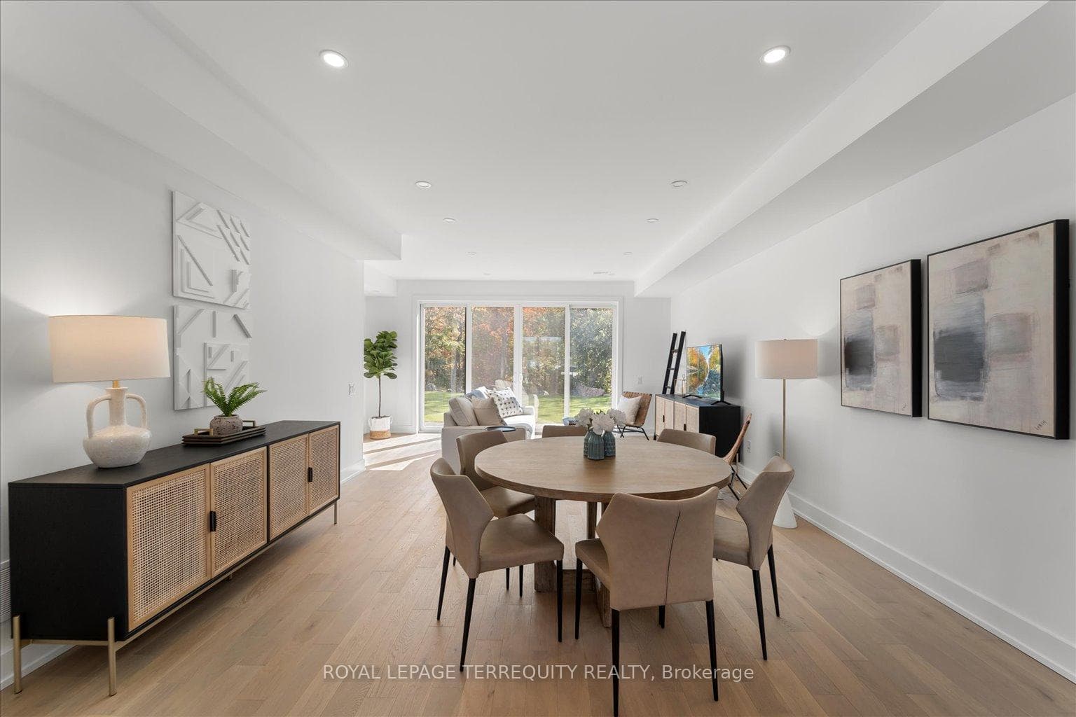 37 Rockmount Crescent photo 8