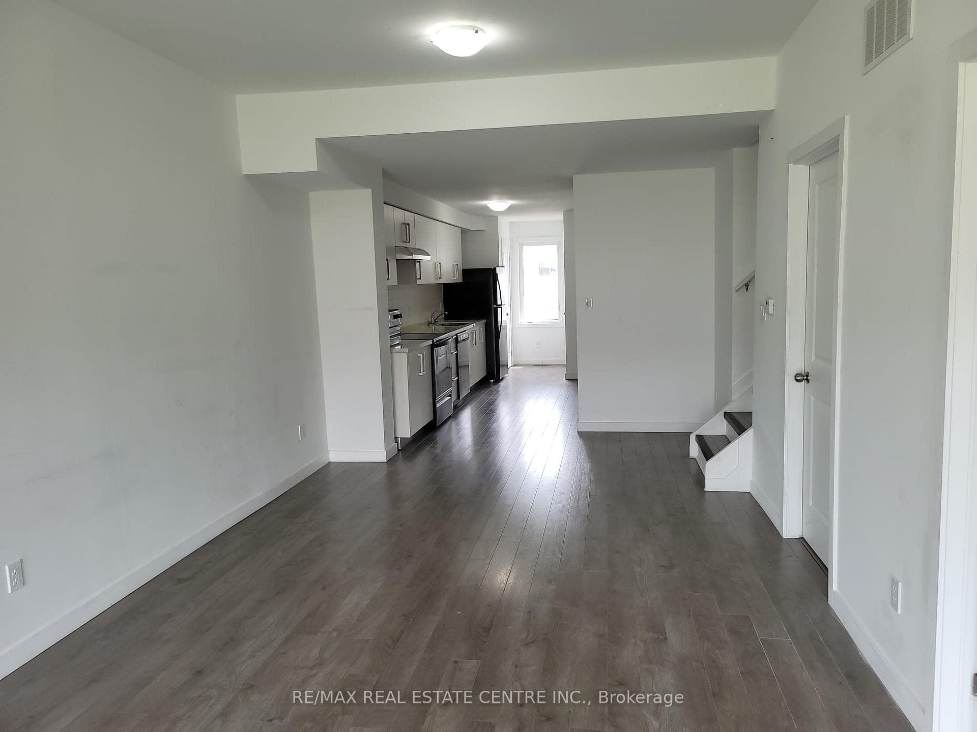 356 Alberta Street photo 6