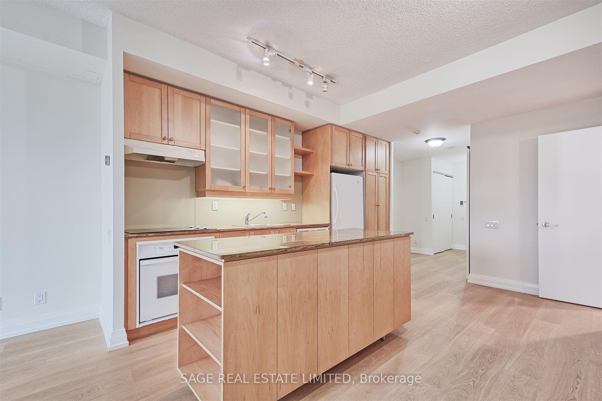 20 Scrivener Square Unit 906 photo 11