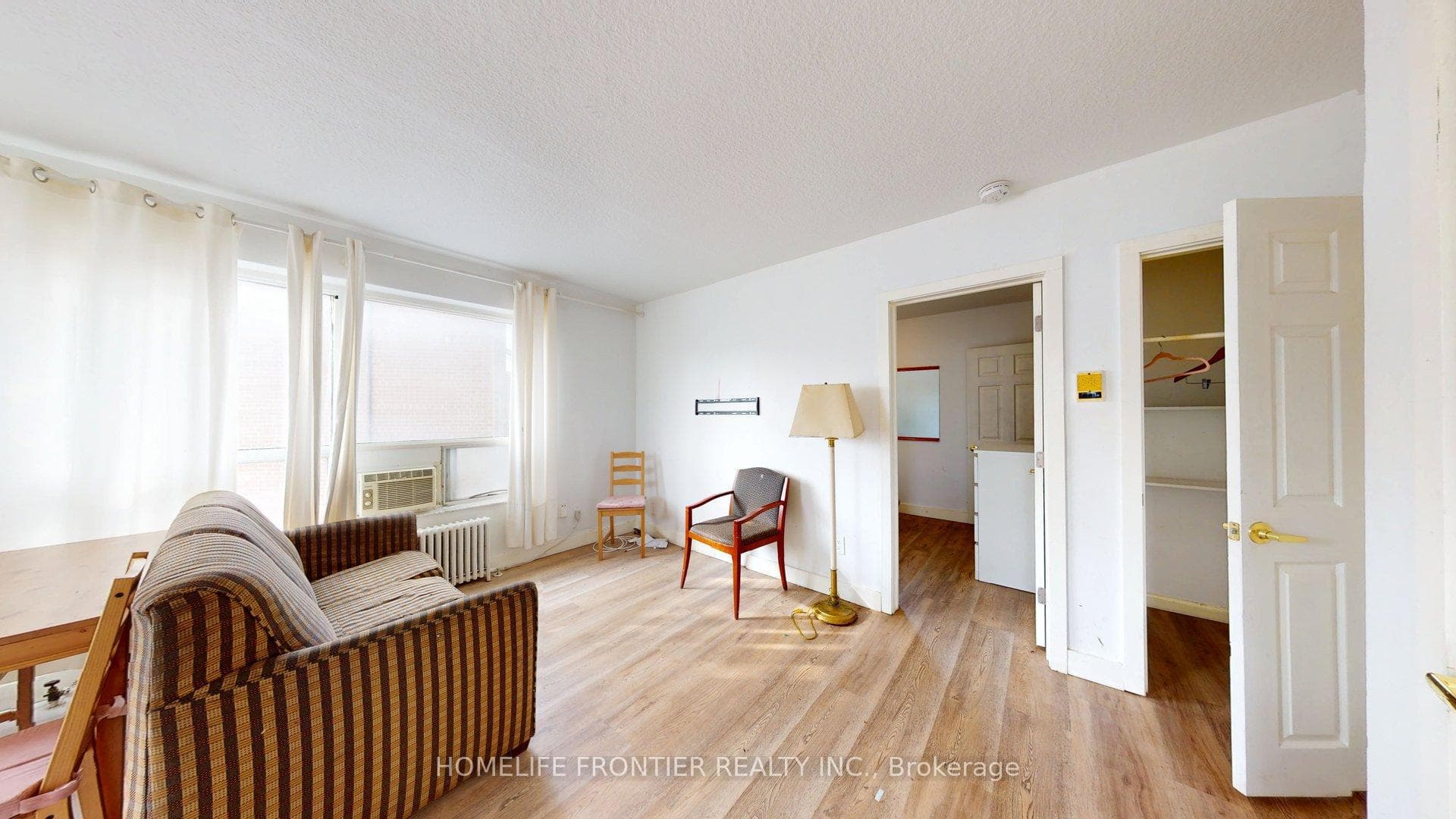 1110 Weston Road Unit 4 photo 2