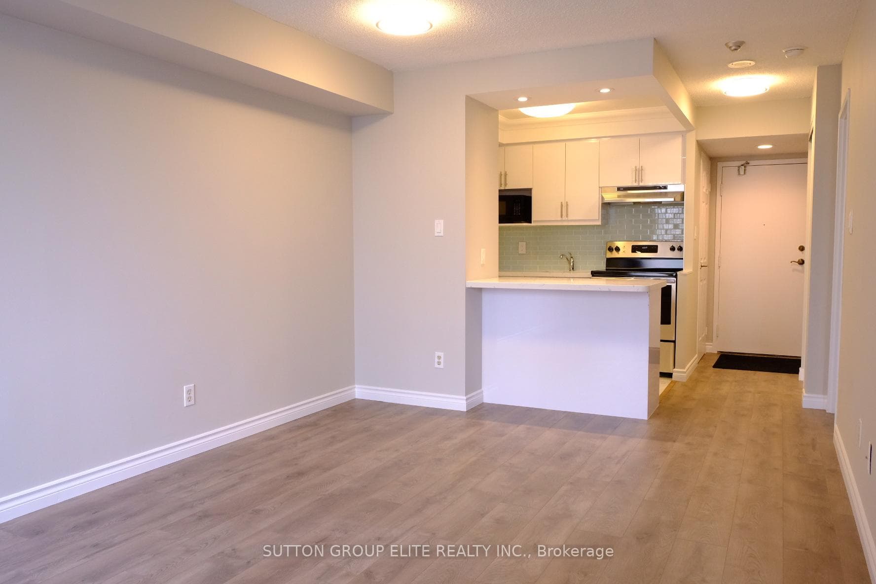 633 Bay Street Unit 2502 photo 4