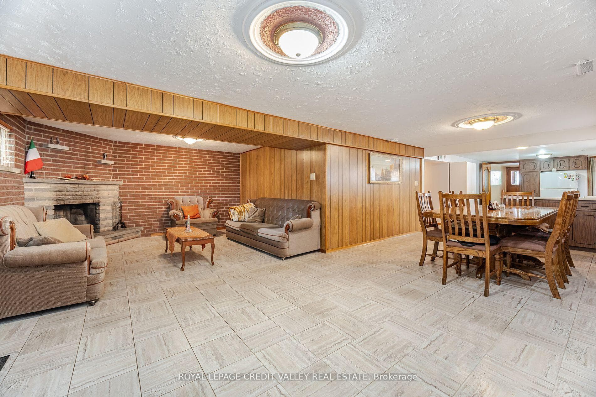 55 Shoreham Drive photo 39