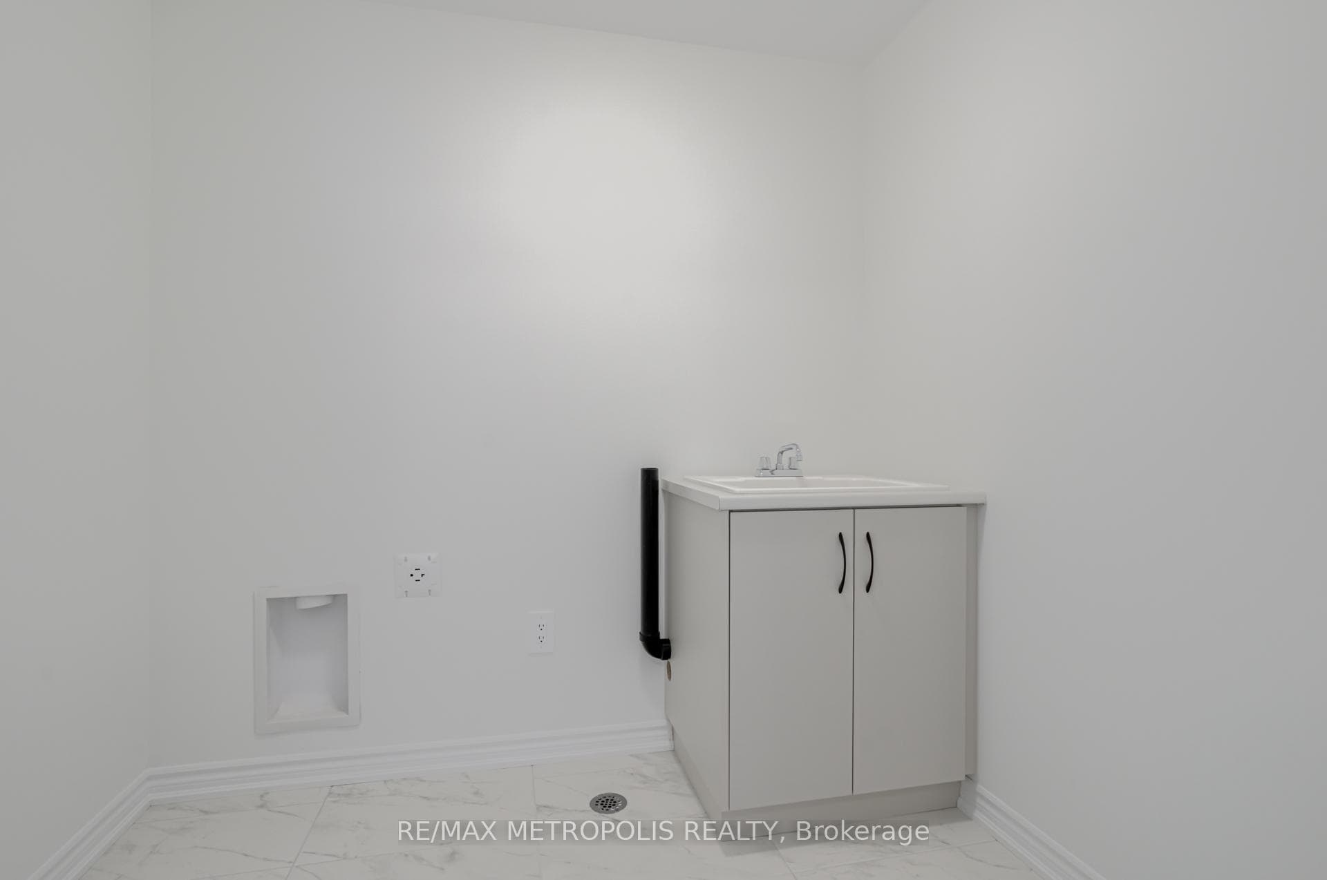 1481 Buttercup Court photo 48