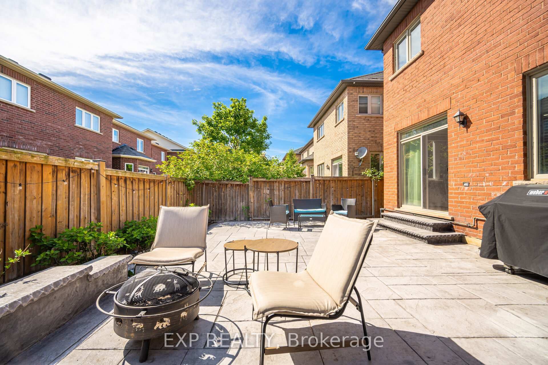 590 Grant Way photo 34