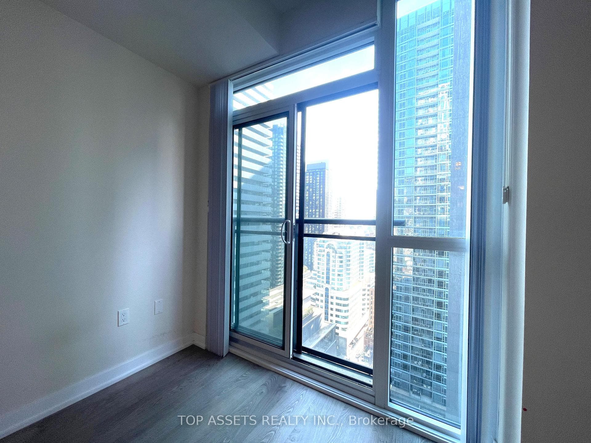 99 John Street Unit 2506 photo 7
