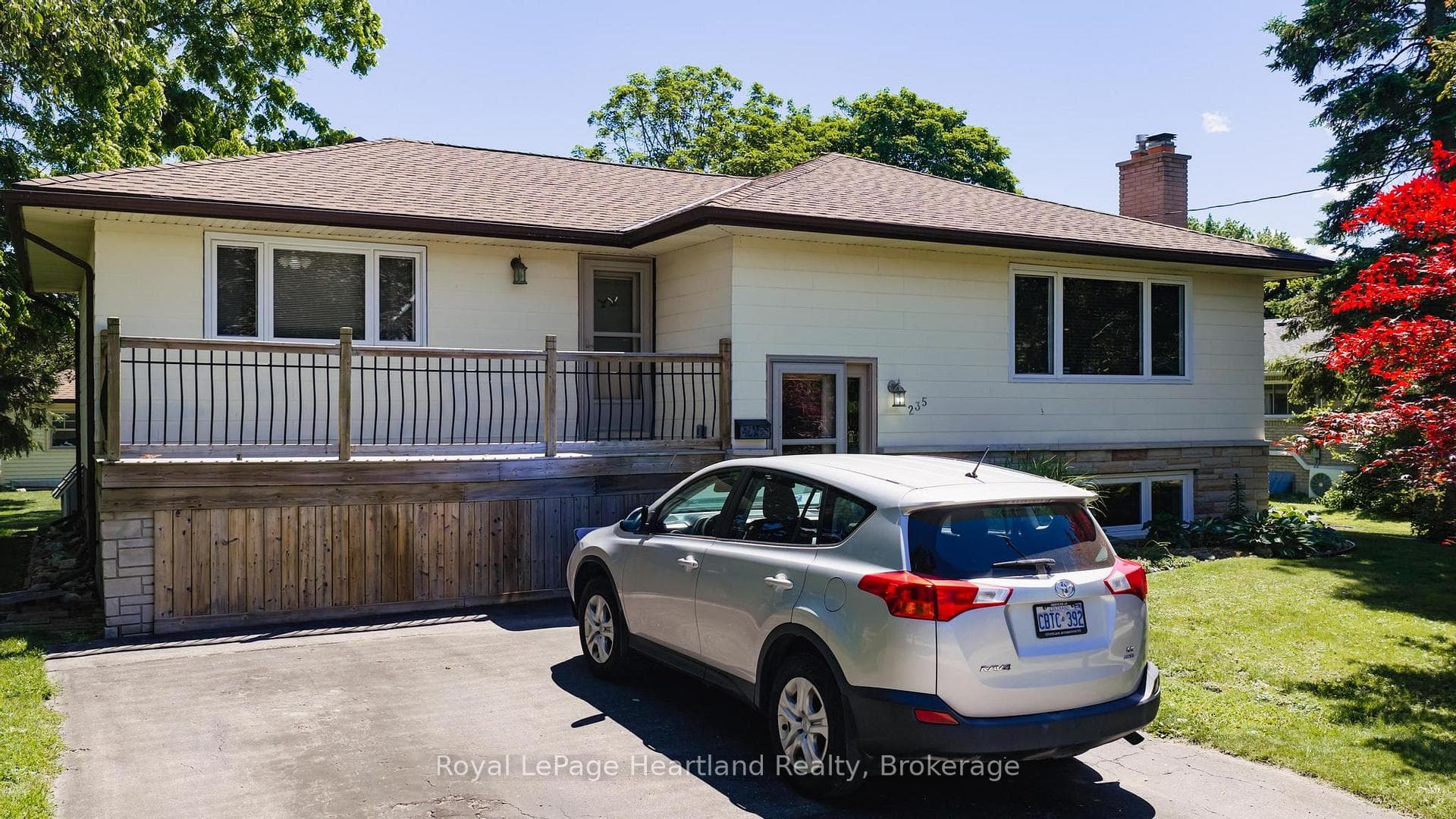 235 Hincks Street photo 43