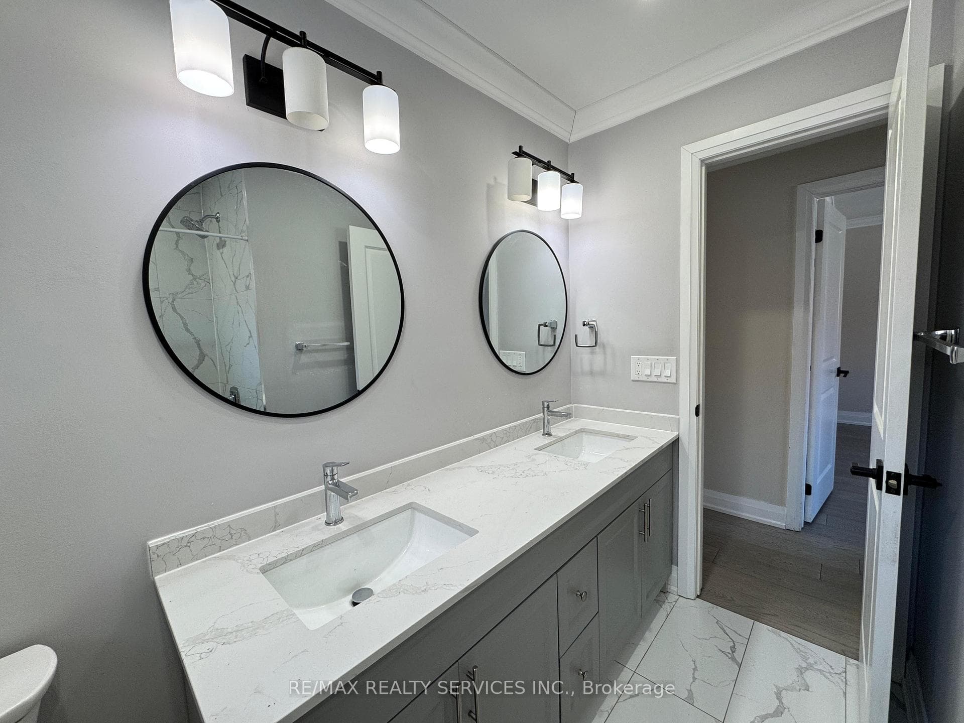 52 Centre Street Unit (Main Floor) photo 12