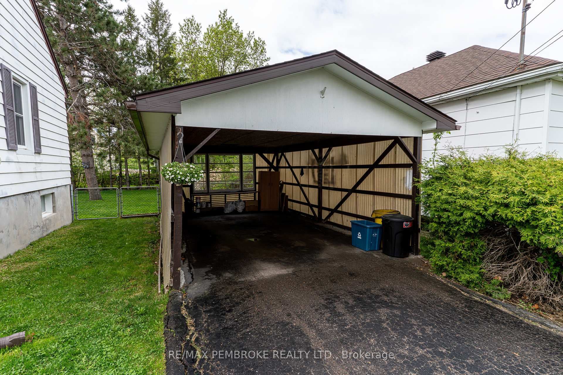 detached car port - coould convert to garage!