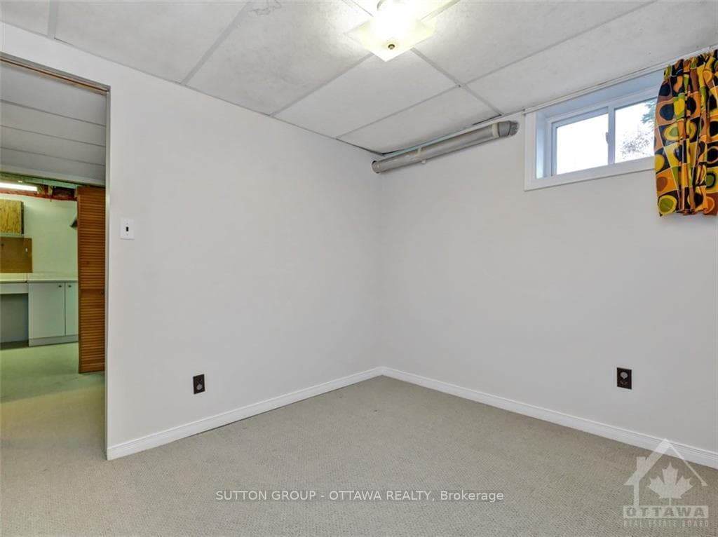 143 ROTHESAY Drive photo 21