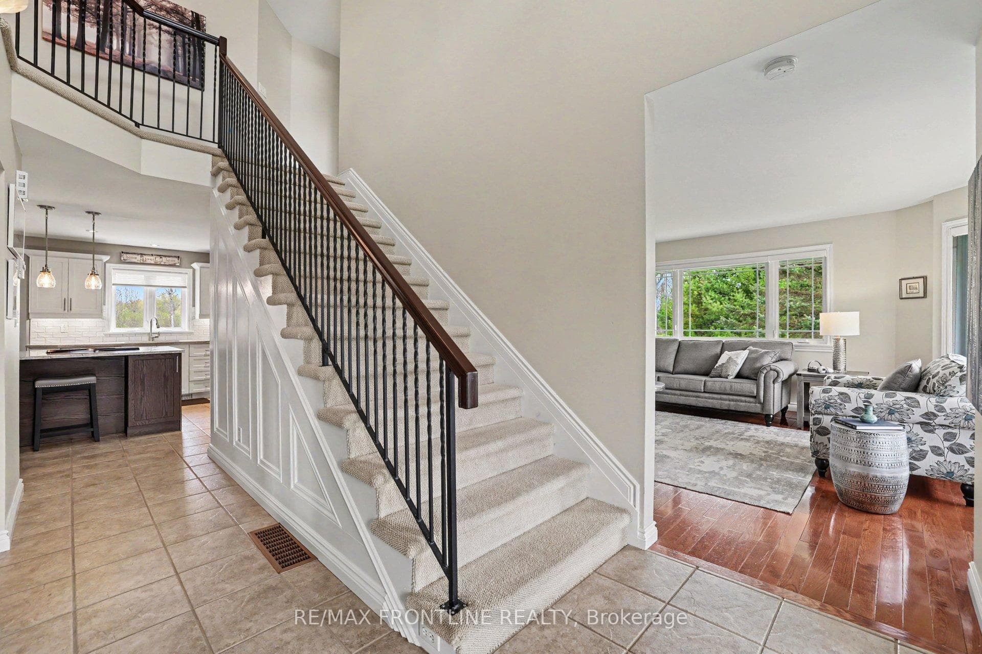146 Orchard Crescent photo 6