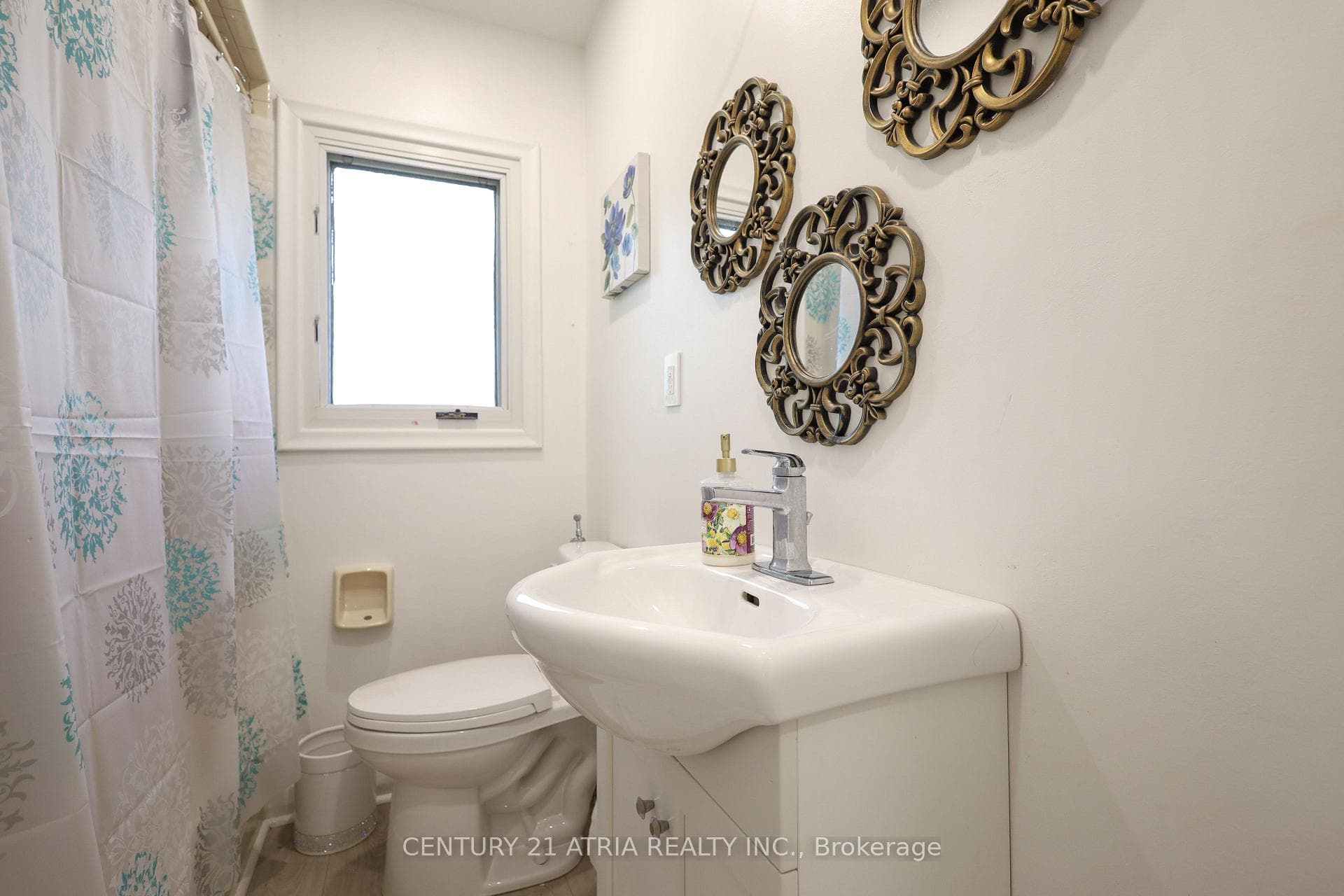 180 Patricia Avenue photo 20