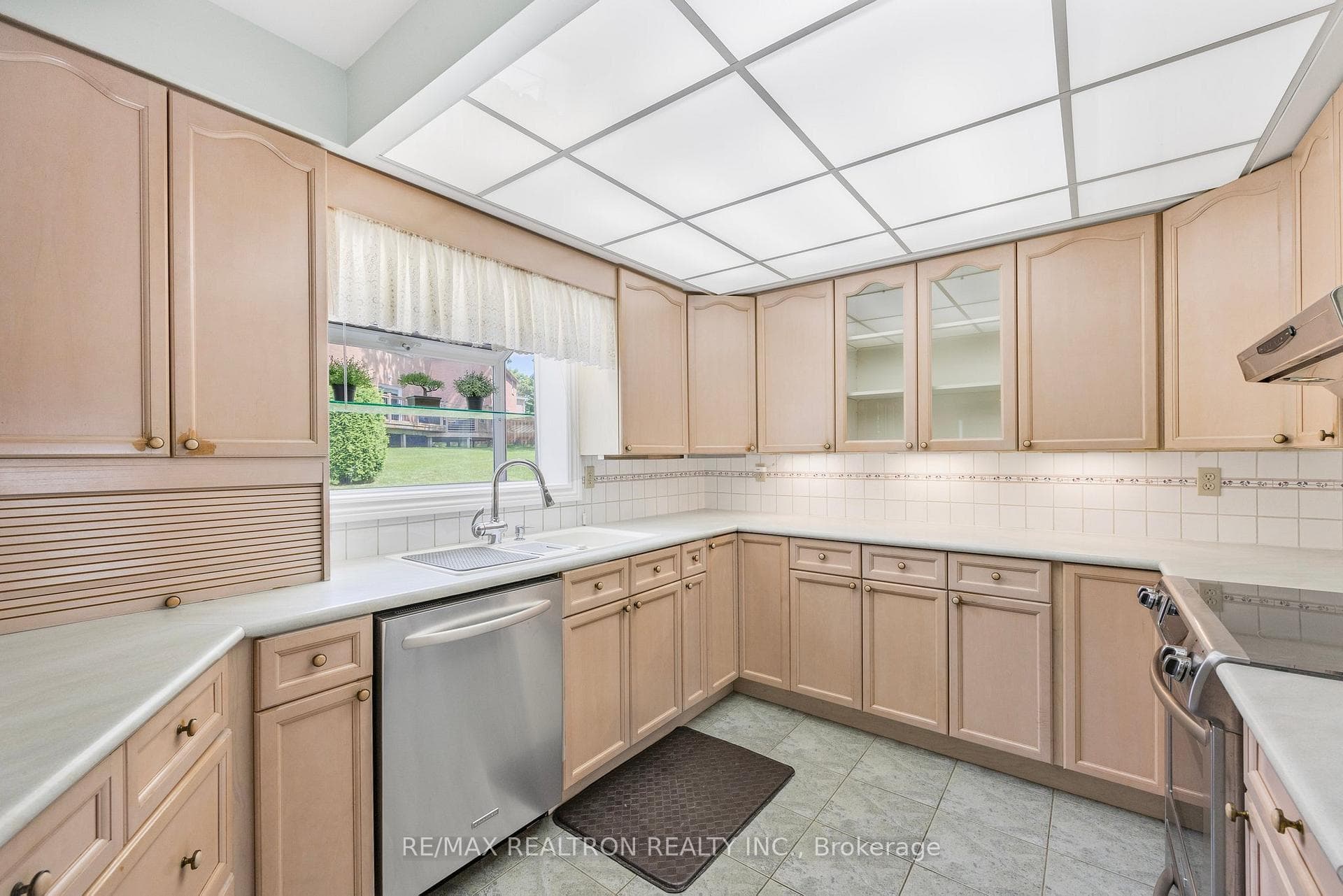 415 Glover Lane photo 9