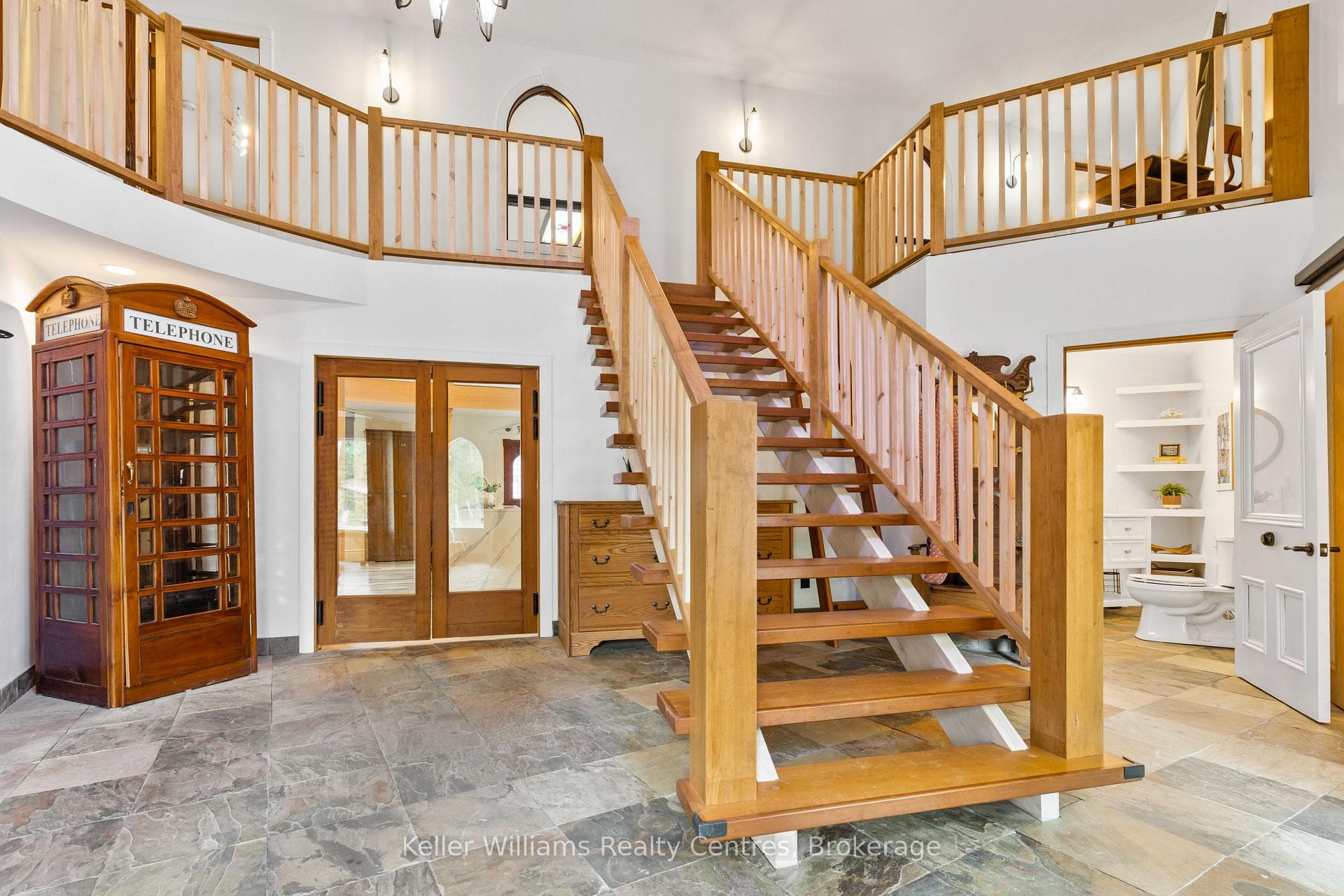 Grand Entrance with 10/10 WOW Factor