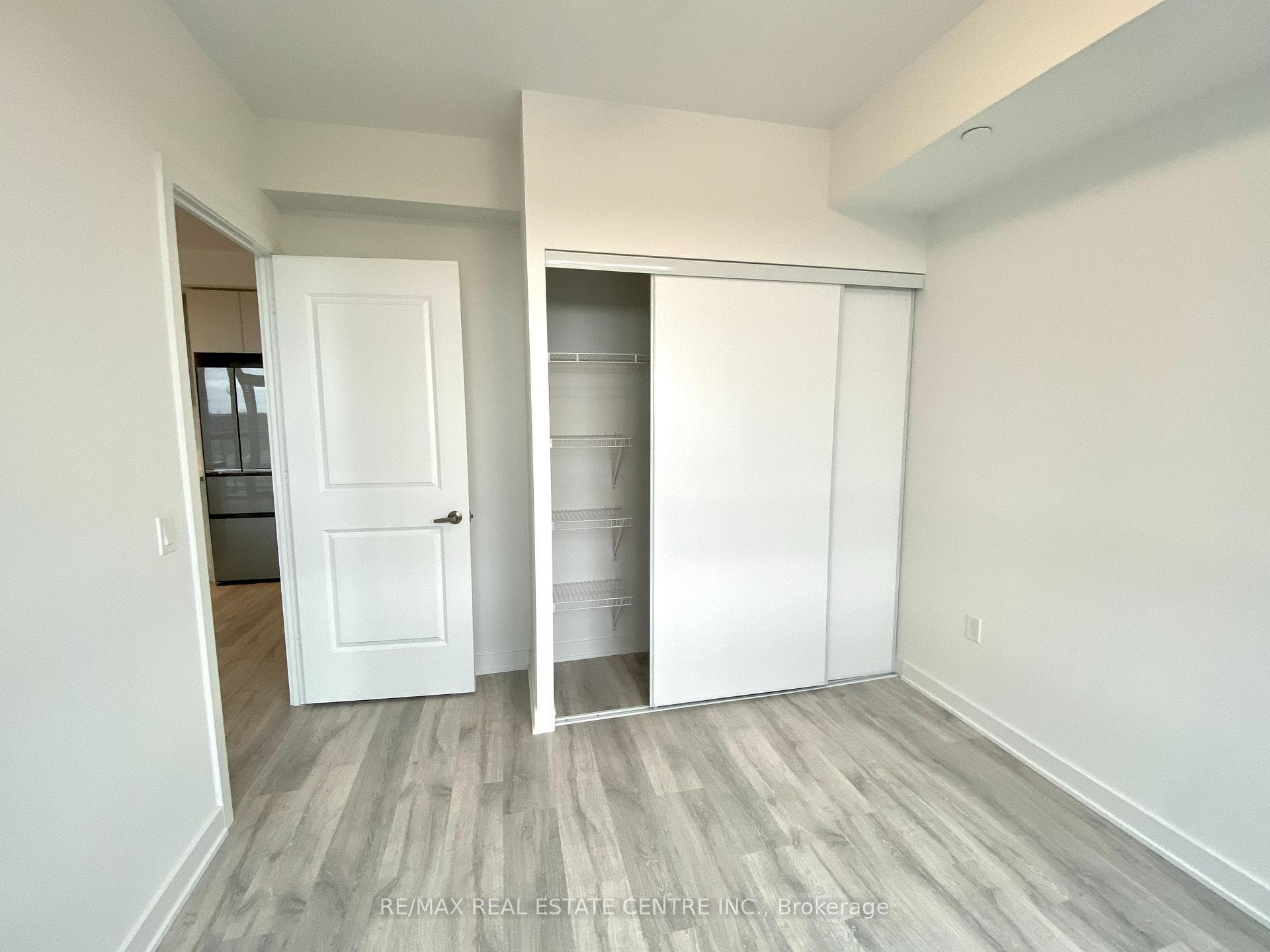 4699 Glen Erin Drive Unit 607 photo 17