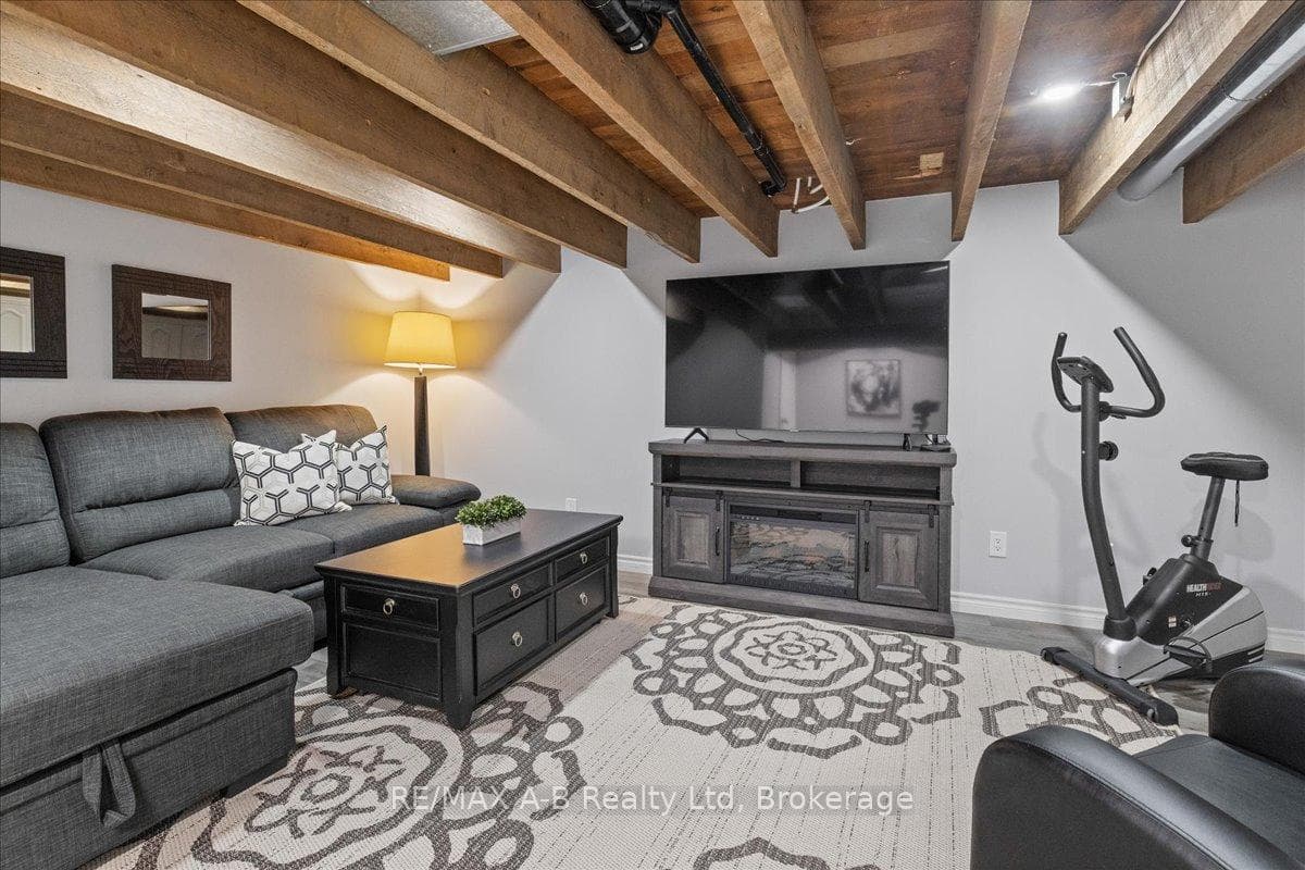 231 West Gore Street photo 31