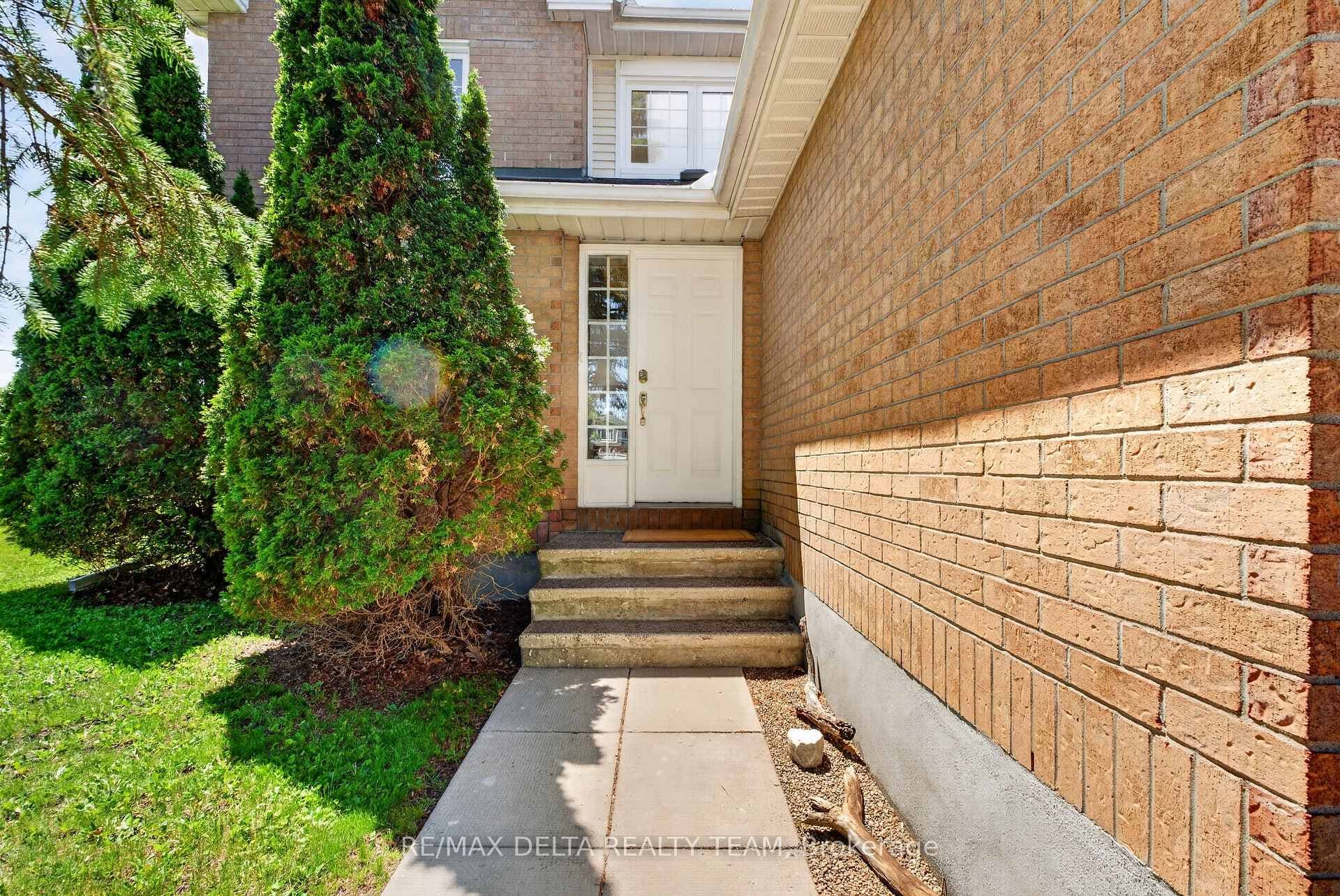 664 Thicket Way photo 7