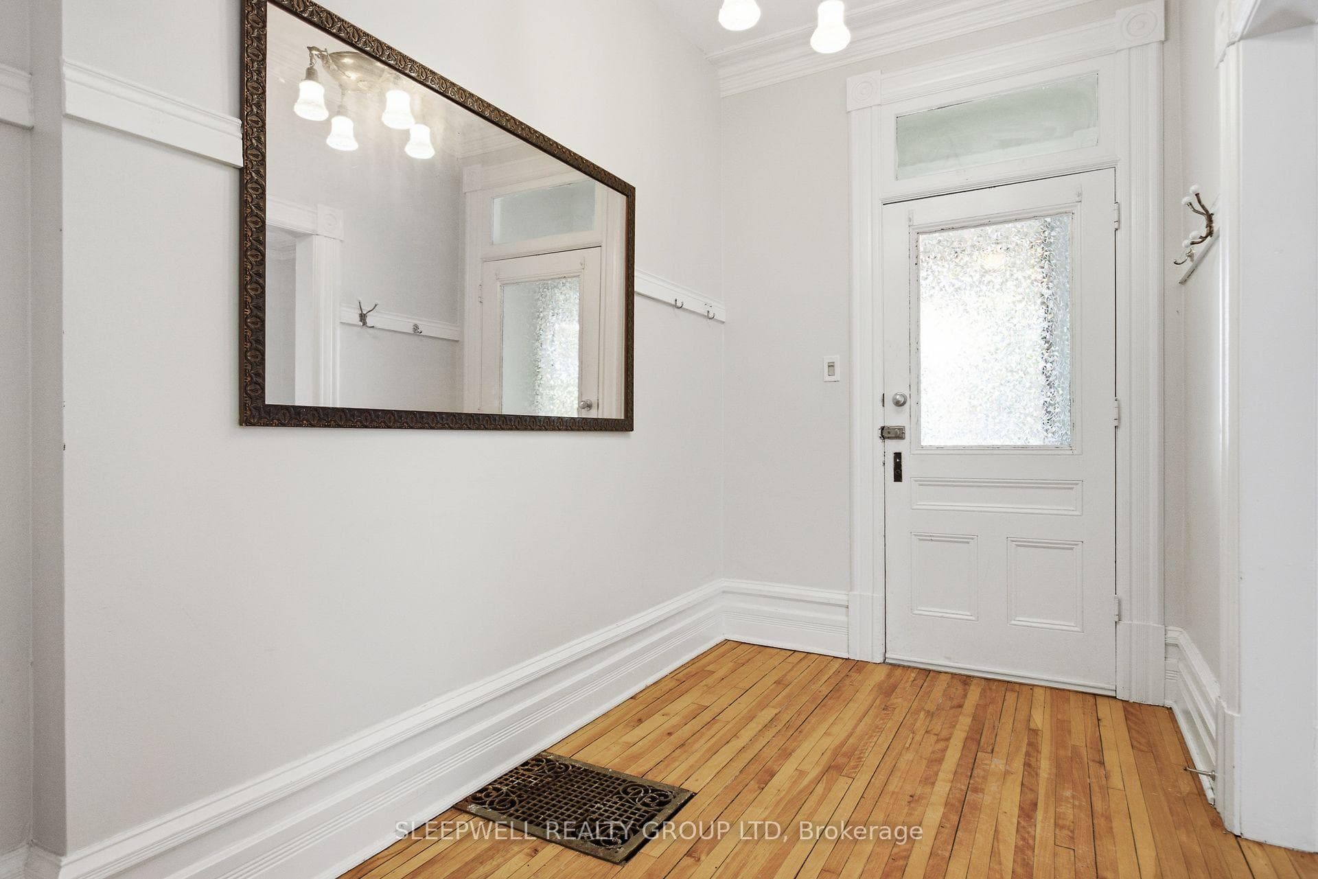 80 Fourth Avenue photo 3